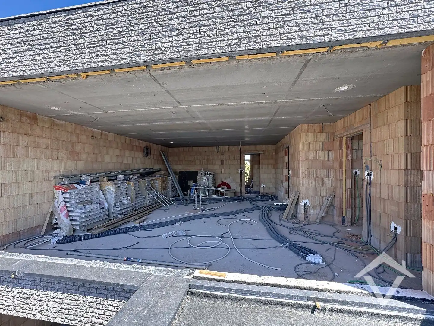 Appartement met 2 slaapkamers en een groot terras te Lichtervelde foto 35