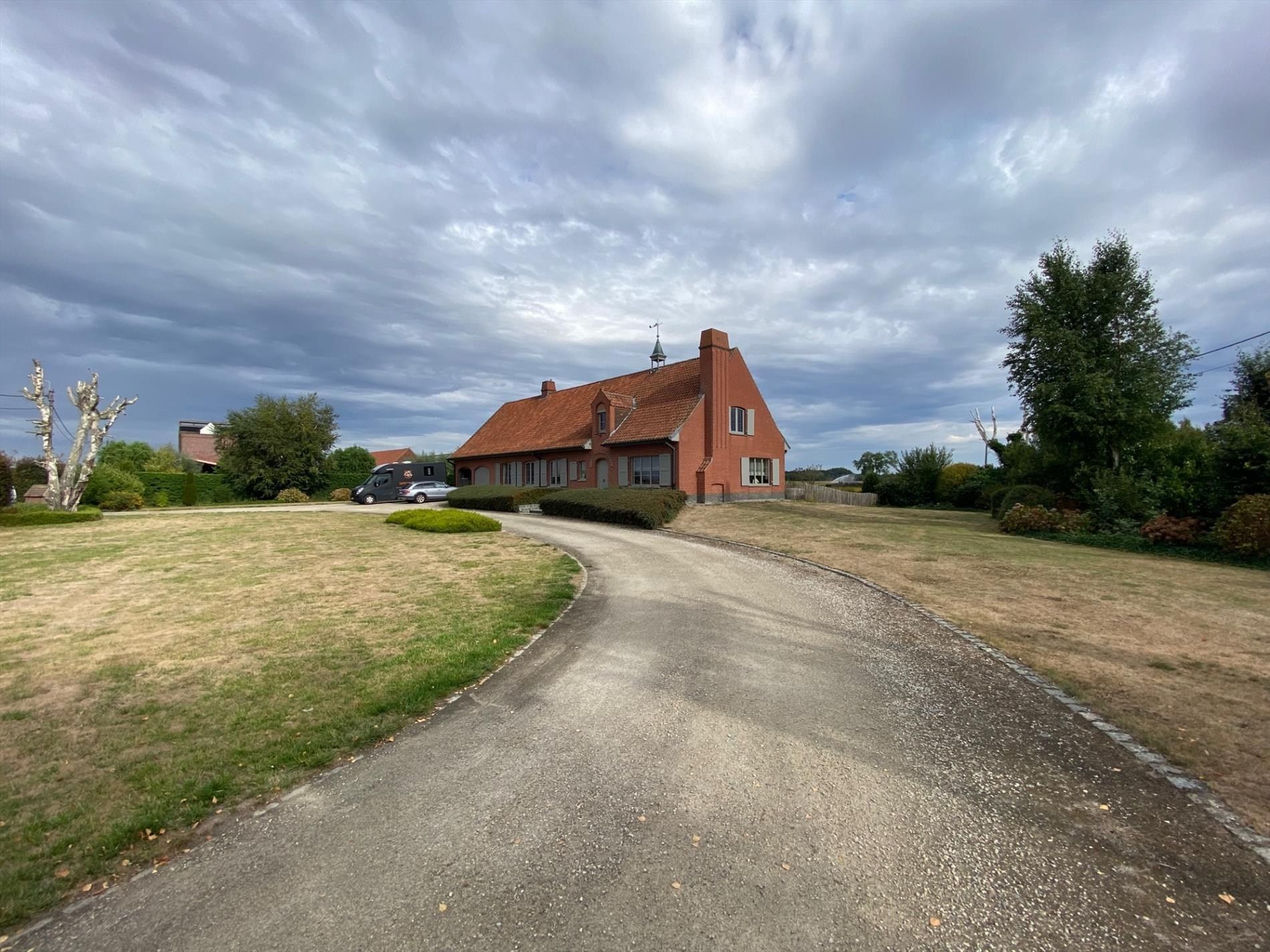 Alleenstaande woning met 3 slaapkamers en dubbele garage te Ardooie foto 4