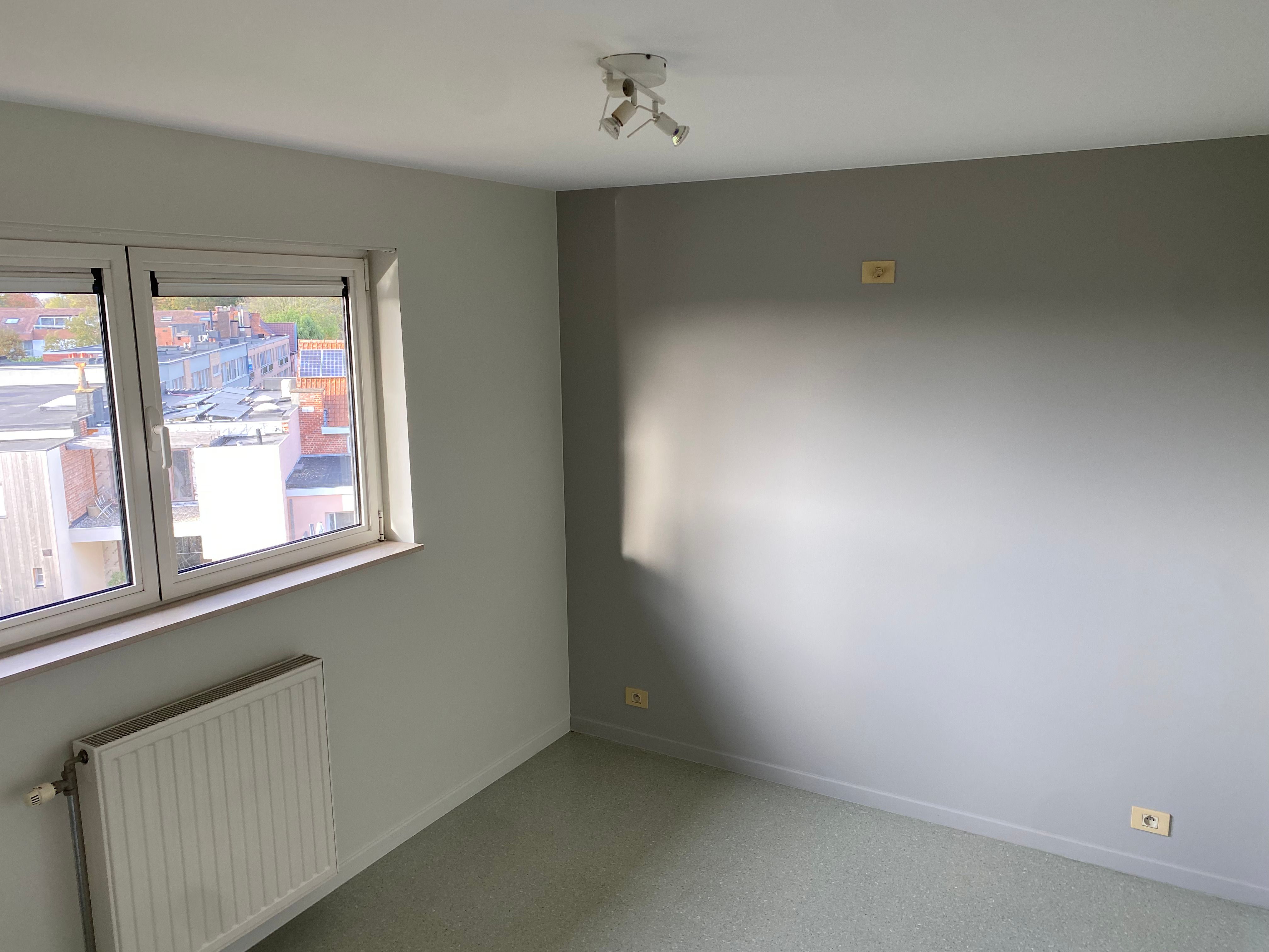 Instapklaar 2-slpk APPARTEMENT + GARAGE foto 16