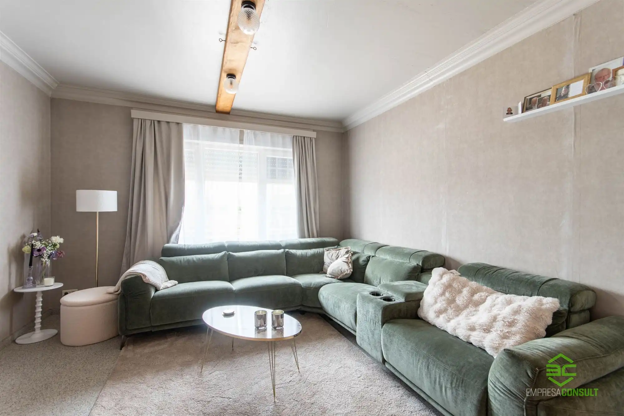 Instapklare woning met 4slpk op 30a 65ca! foto 2