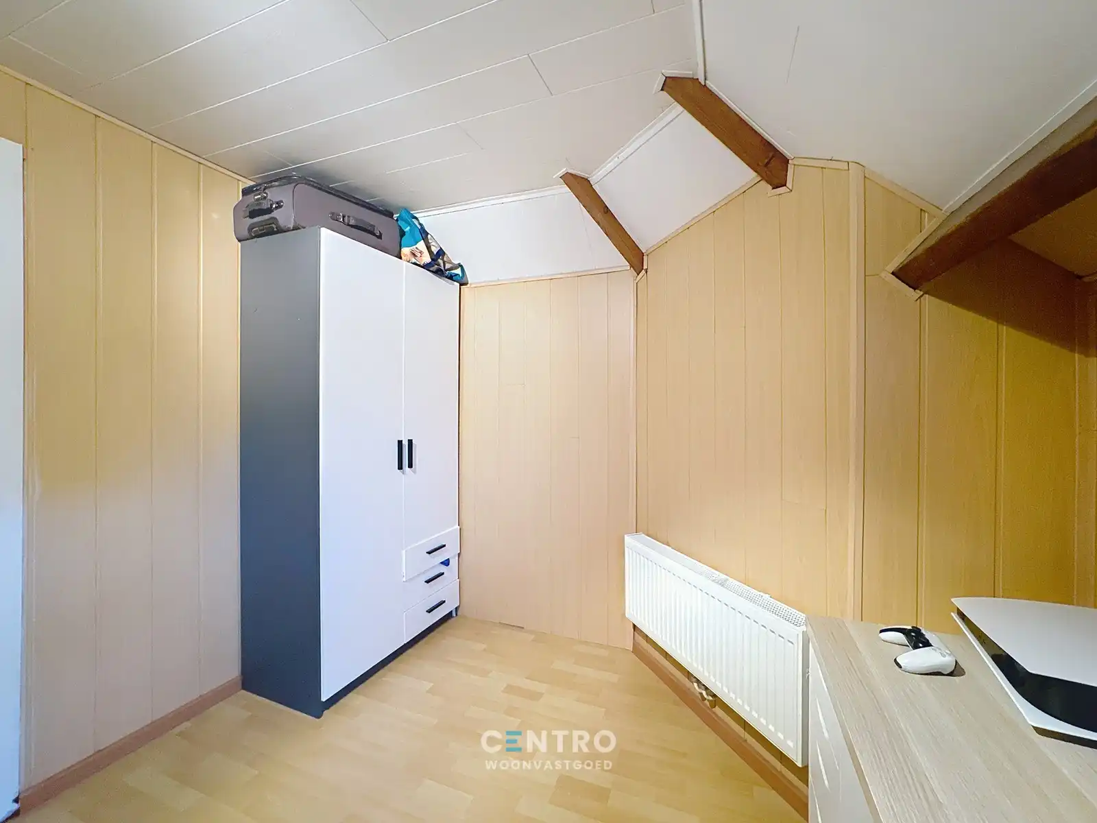 Gerenoveerde woning met 4 ruime slpks! foto 16