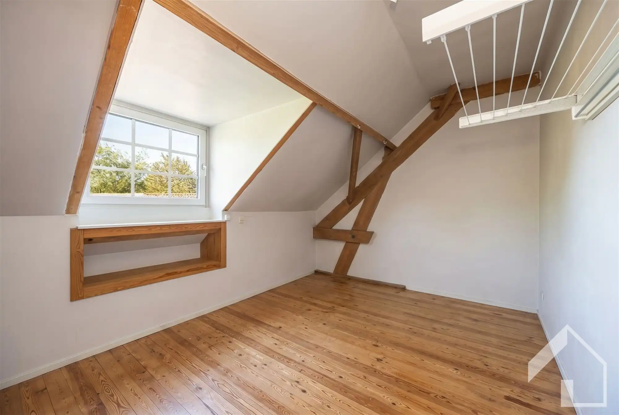 Unieke hoeve bestaande uit 2 individuele woningen en atelier foto 21