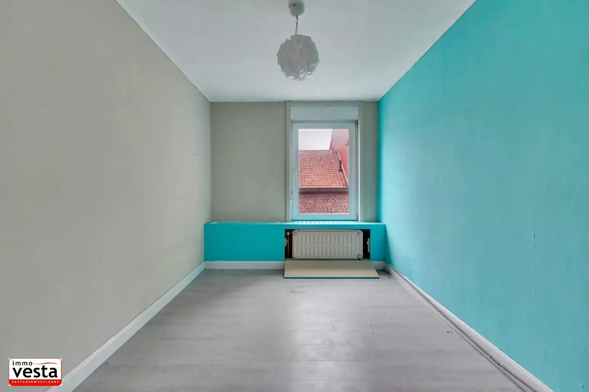 Handelspand met woonst op groot perceel foto 15