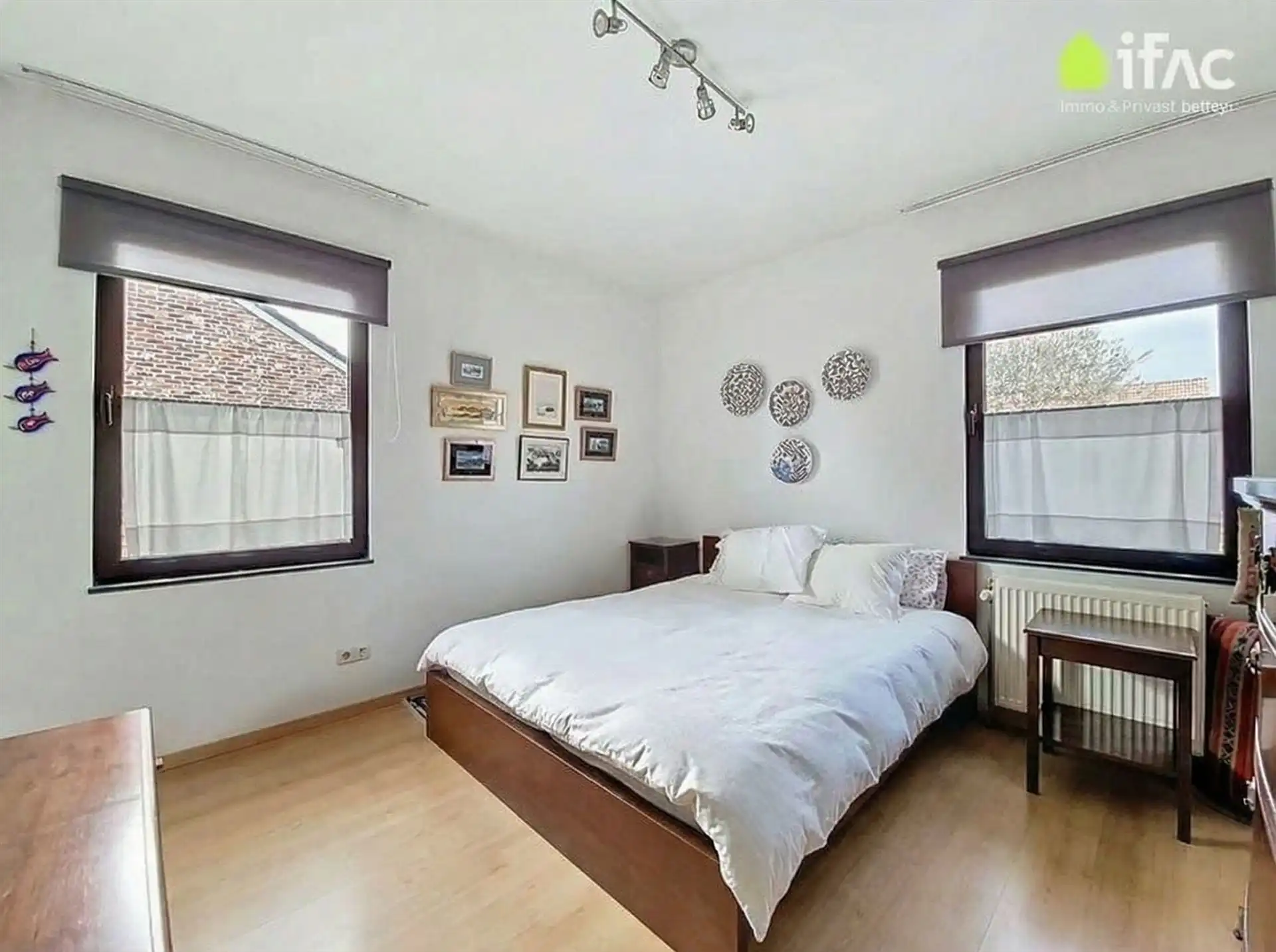 Ruime villa 6 slpks, 2 bureaus, 5 badkamers op +/-17are foto 17