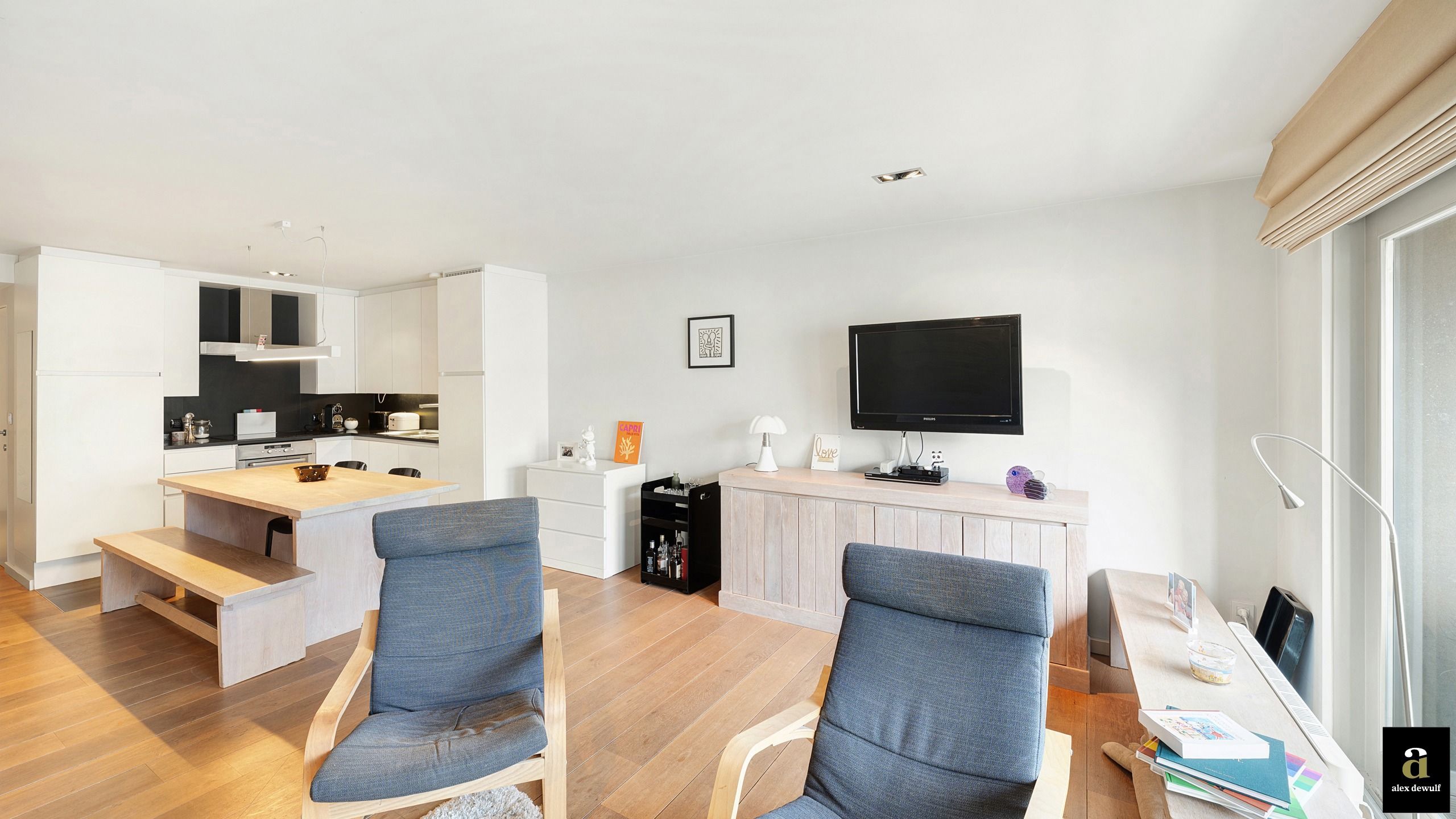 Gemeubeld modern appartement met 2 slaapkamers op centrale ligging niet ver van het Rubenspein [Blancgarinstraat]. foto 8