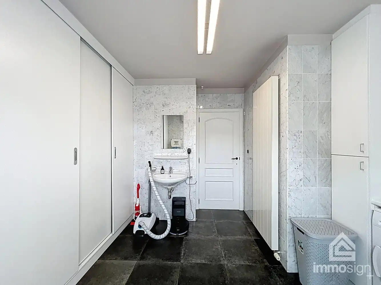 Karaktervol landhuis op 2318 m² in groene, rustige omgeving foto 20