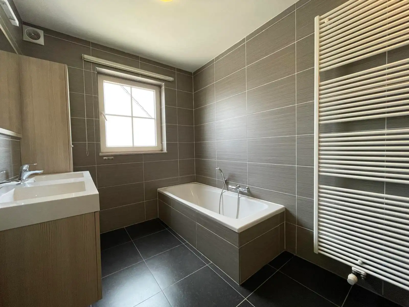 Appartement met 3 slaapkamers en terras + 2 parkeerplaatsen foto 7