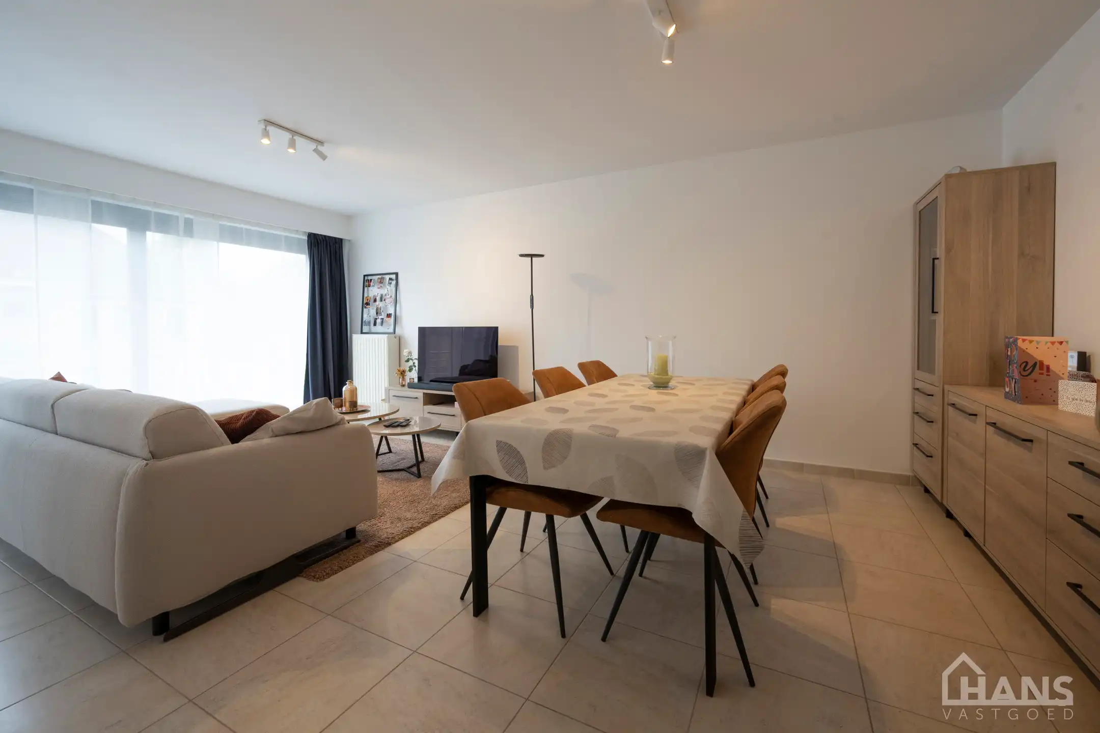 Instapklaar appartement met garagebox foto 2