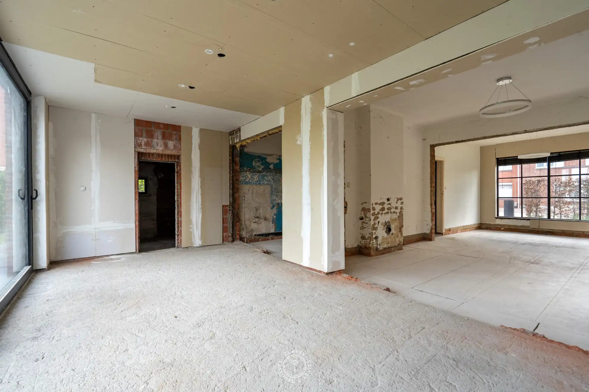 Verder te renoveren open bebouwing op toplocatie foto 10