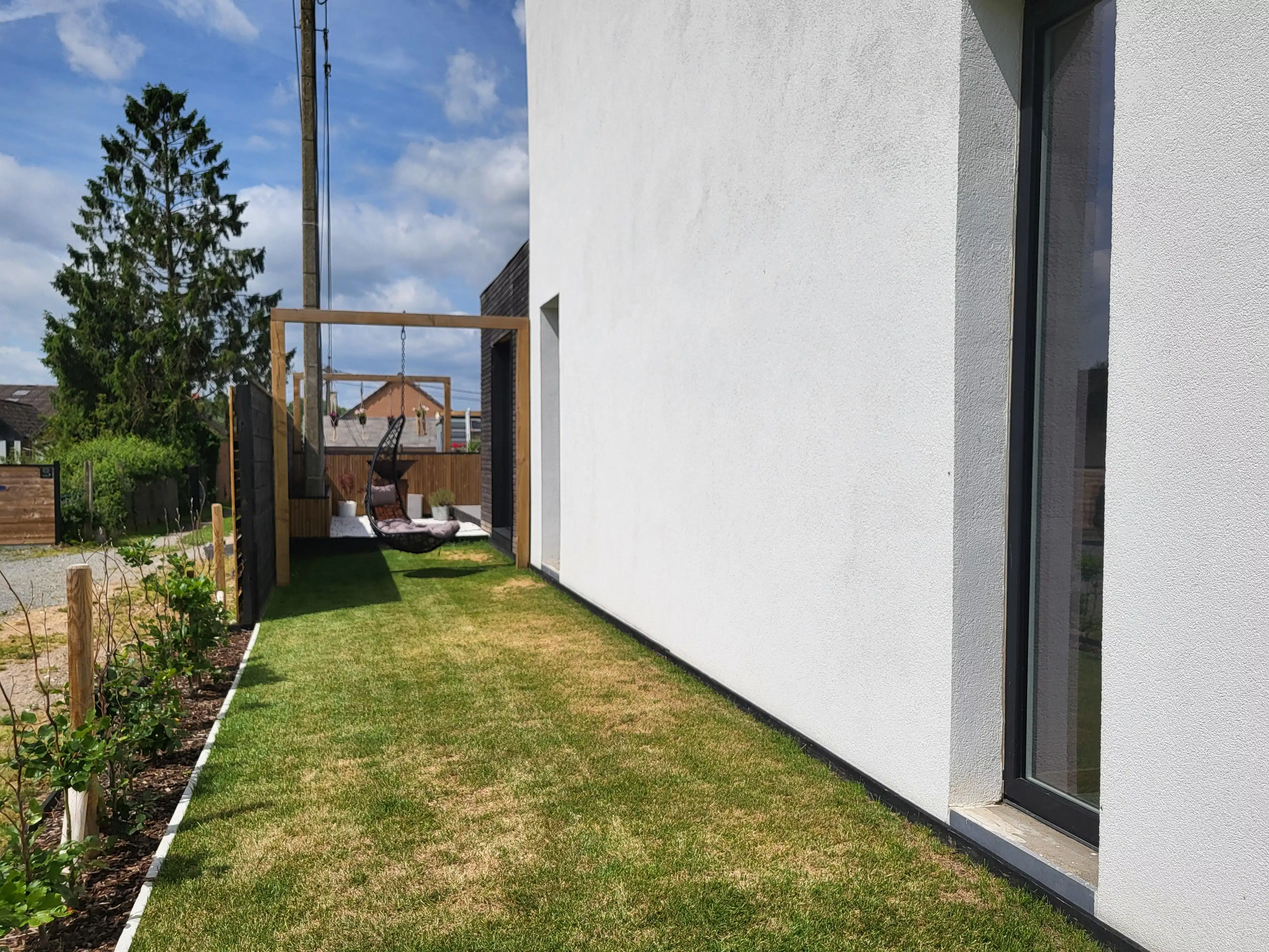 Instapklare en energiezuinige woning die tussen 2021 en 2026 grondig werd gerenoveerd, gelegen in het landelijke Smeerebbe-Vloerzegem. foto 6