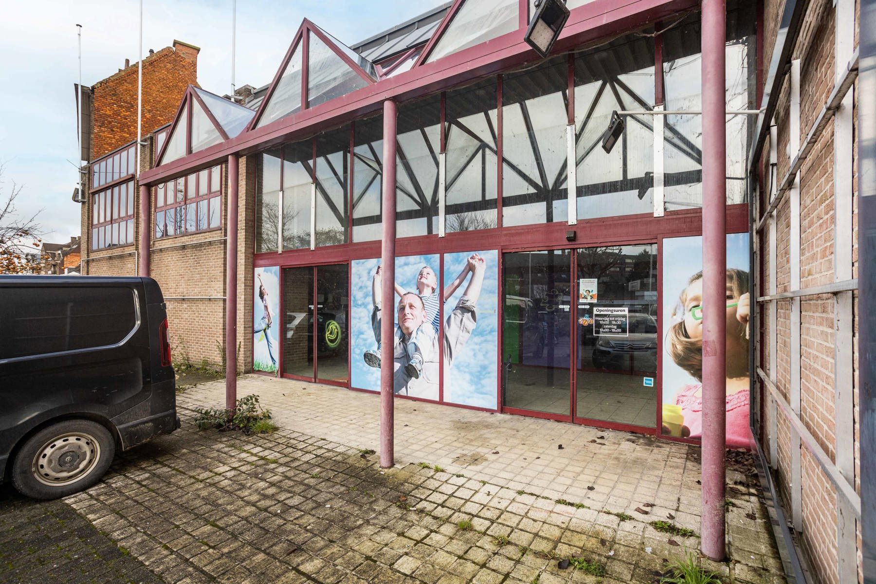 Polyvalent handelspand/kantoren pand op topligging foto 6