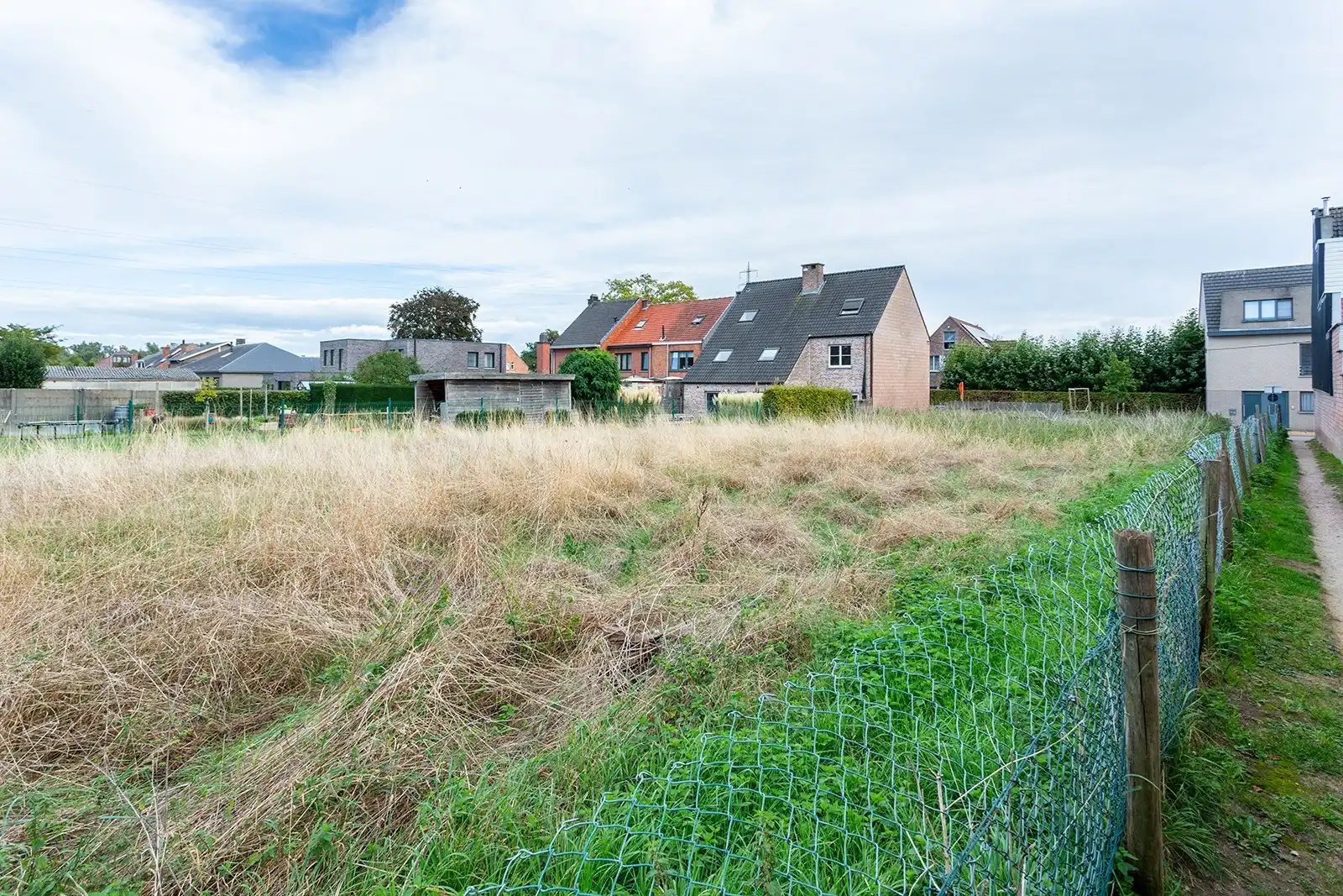 Bouwgrond van 498 m² (zie ontwerp) op toplocatie Zwijndrecht foto {{pictureIndex}}