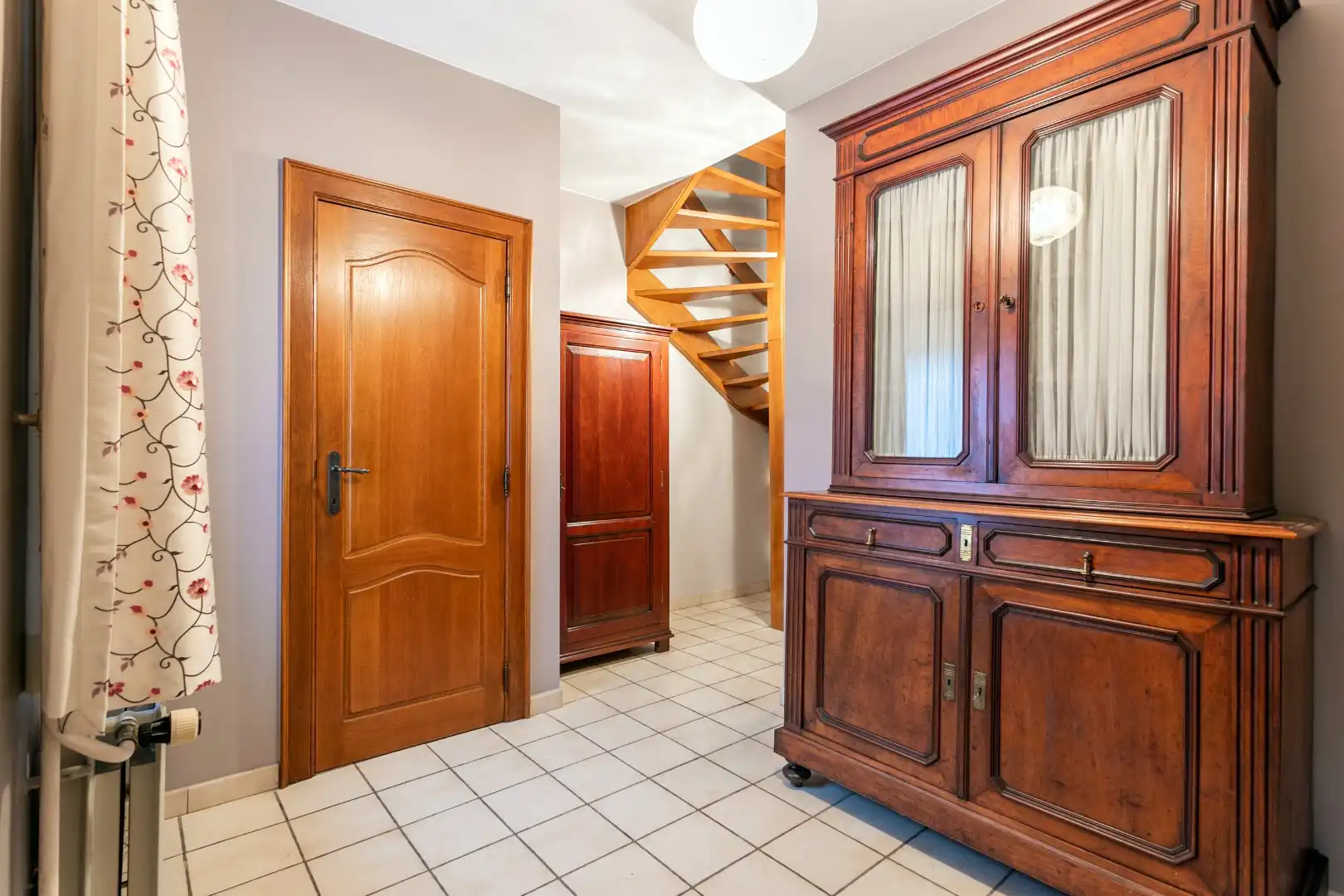 Vrijstaande woning (op 6a27) met 3 slpks, garage en tuin foto 3