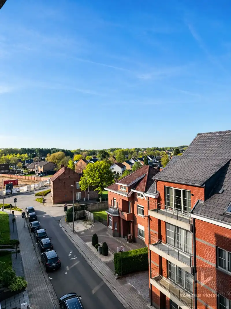 RIANT APPARTEMENT MET WEIDS ZICHT AAN HET CENTRUM foto 7