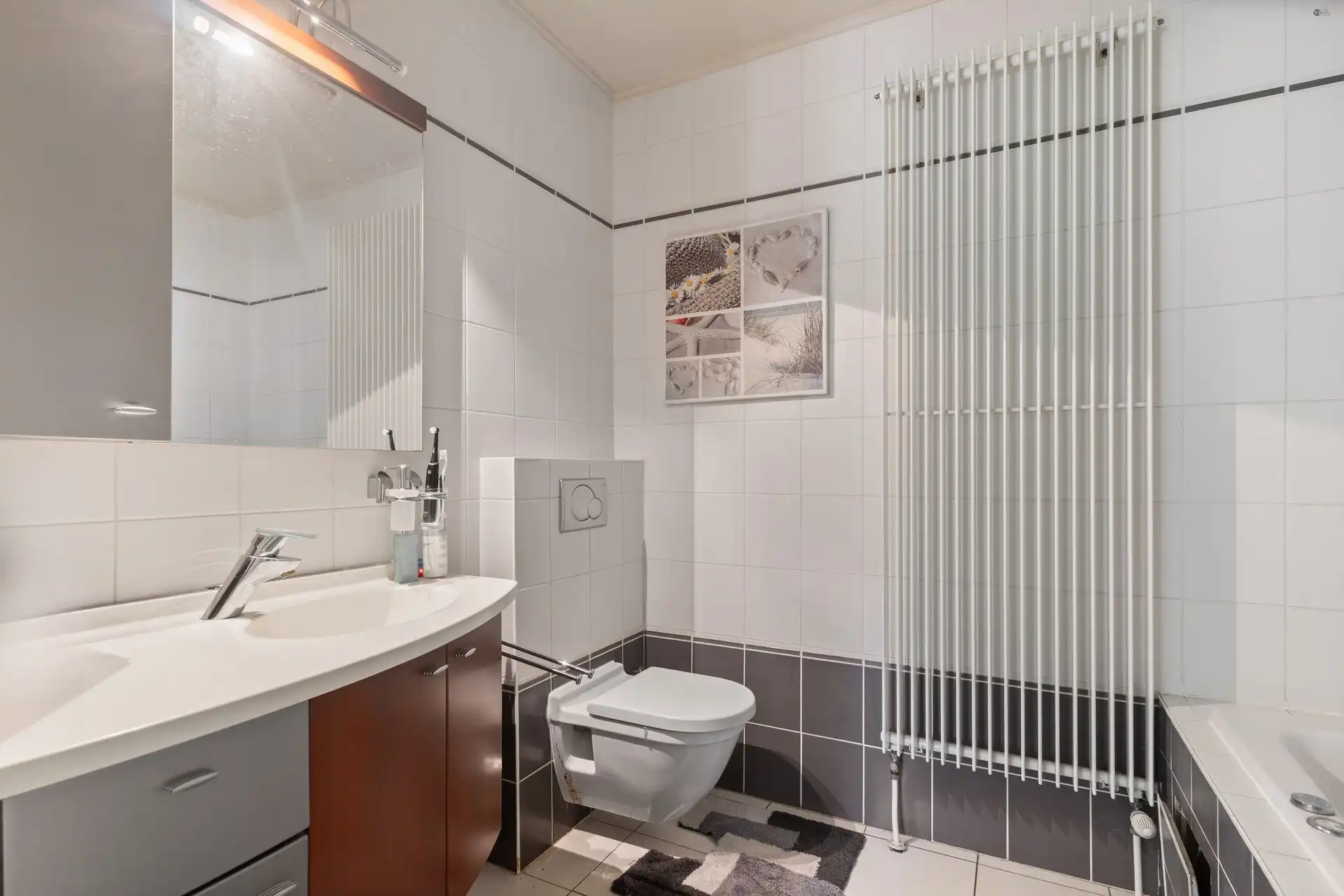 Unieke hoeve met bijgebouw op 19.459 m² grond, verscholen in het groen foto 12