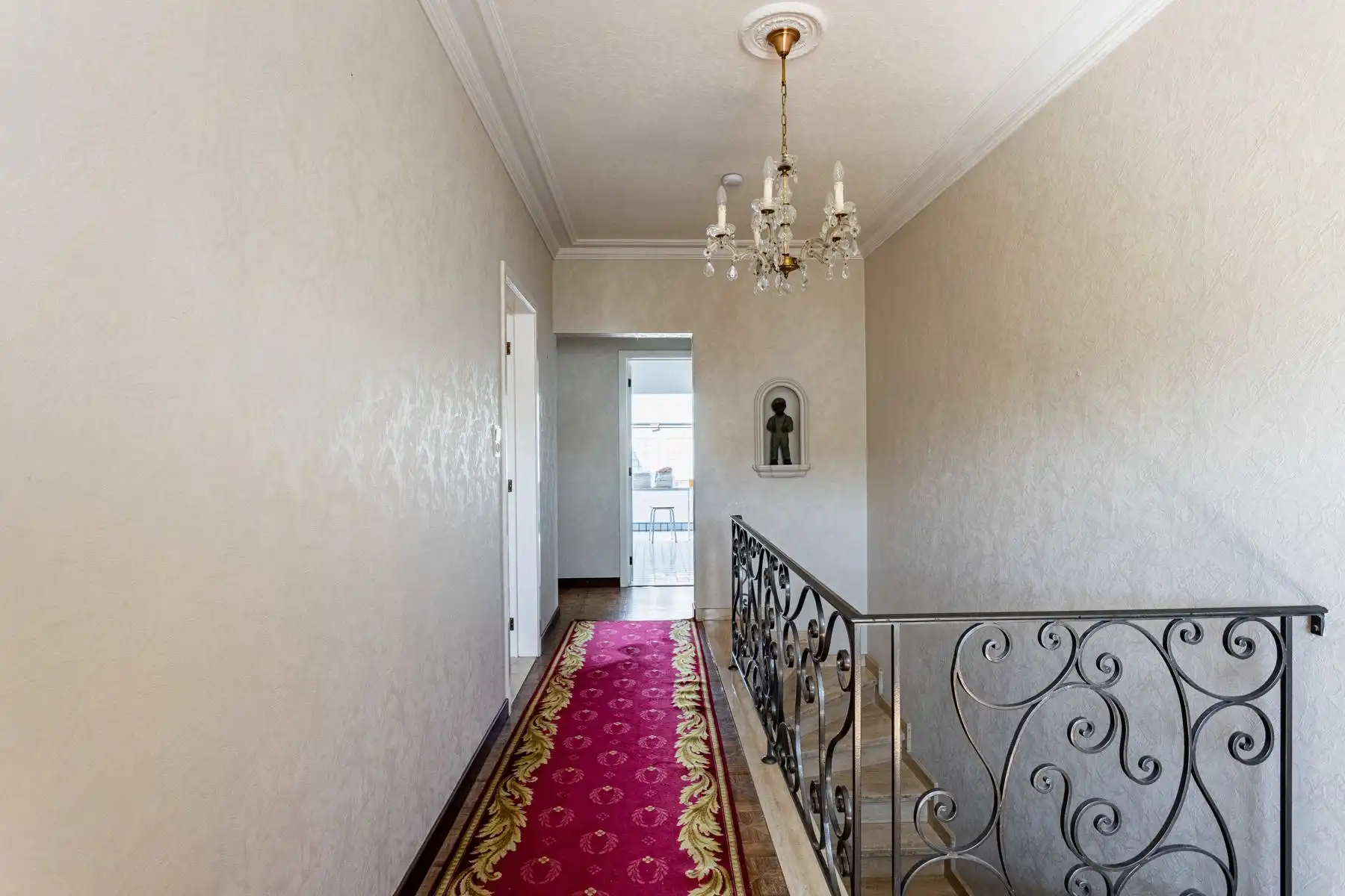 Instapklare woning met 4 slaapkamers en tuin te Erpe! foto 13