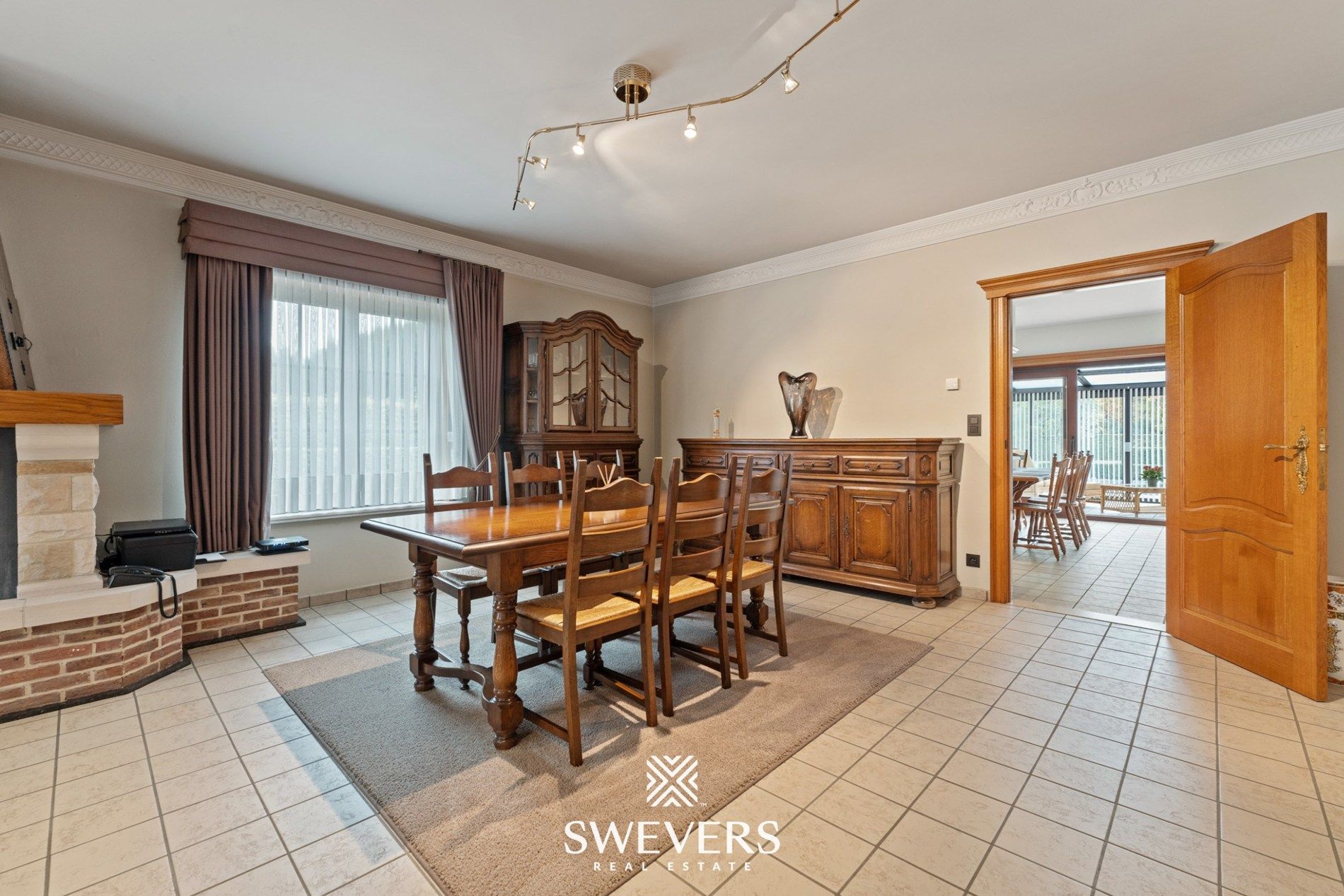 Villa met 395m² woonruimte op 48a zuidgericht perceel foto 6