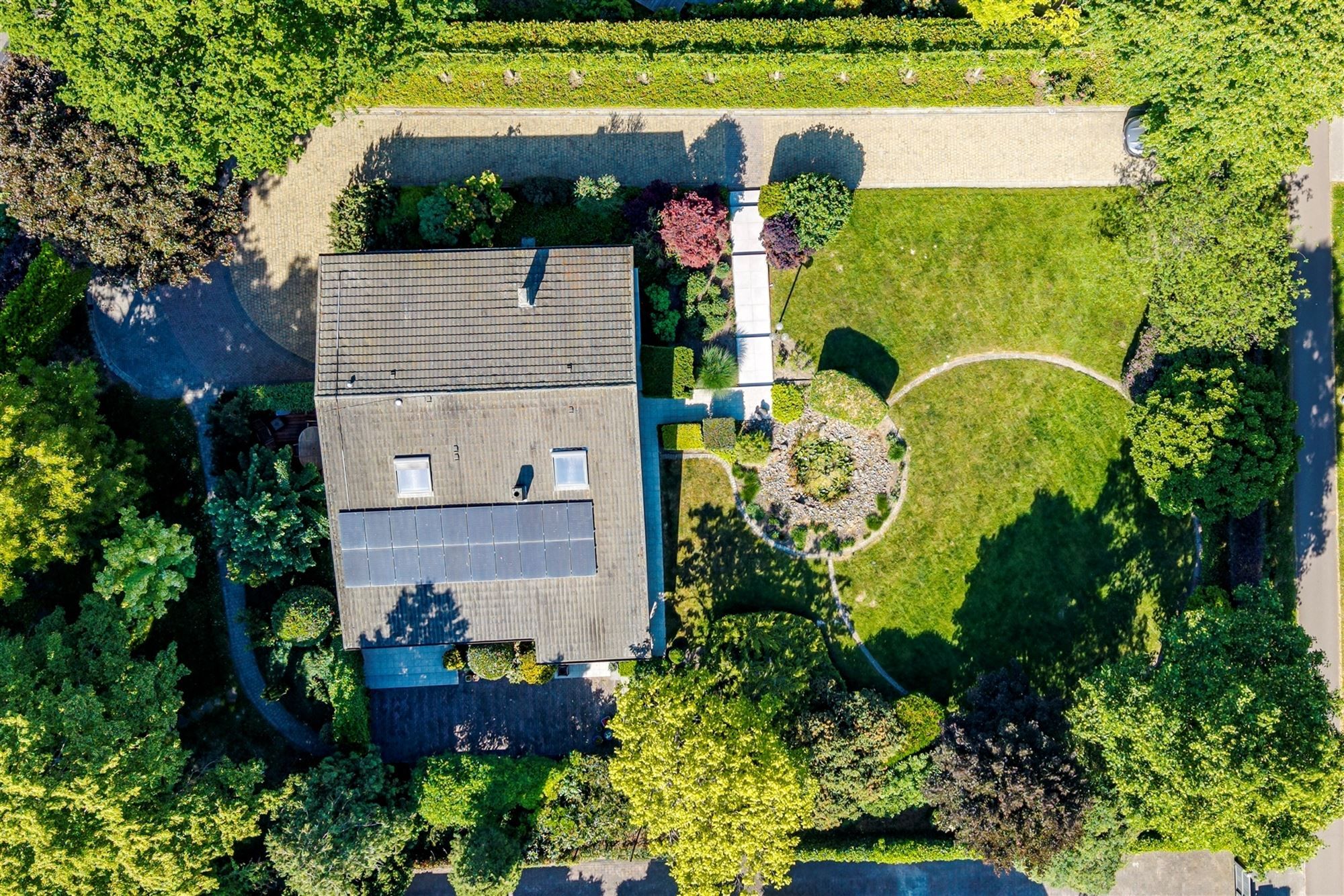 Ruime villa met 5 slpks en 3 bdks op een preceel van 2128m² foto 28
