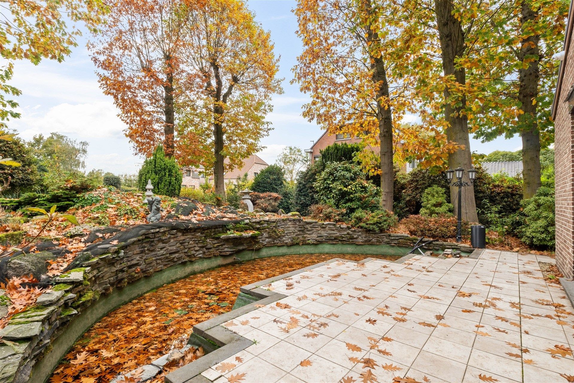 Gunstig gelegen open bebouwing met mooie tuin op een perceel van 2.212 m² foto 22