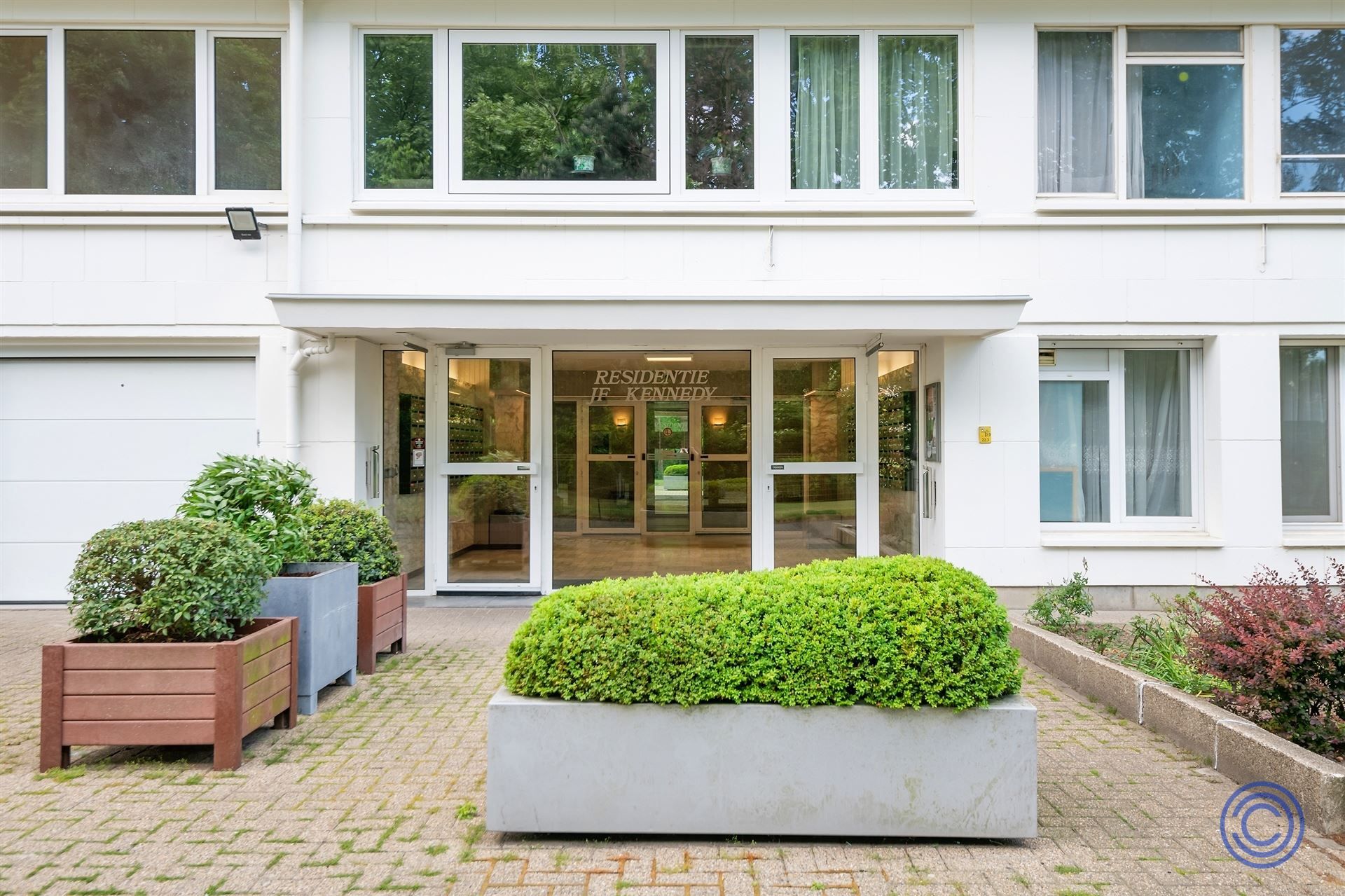Ruim 3-slpk appartement met zonnig terras en P! foto 10