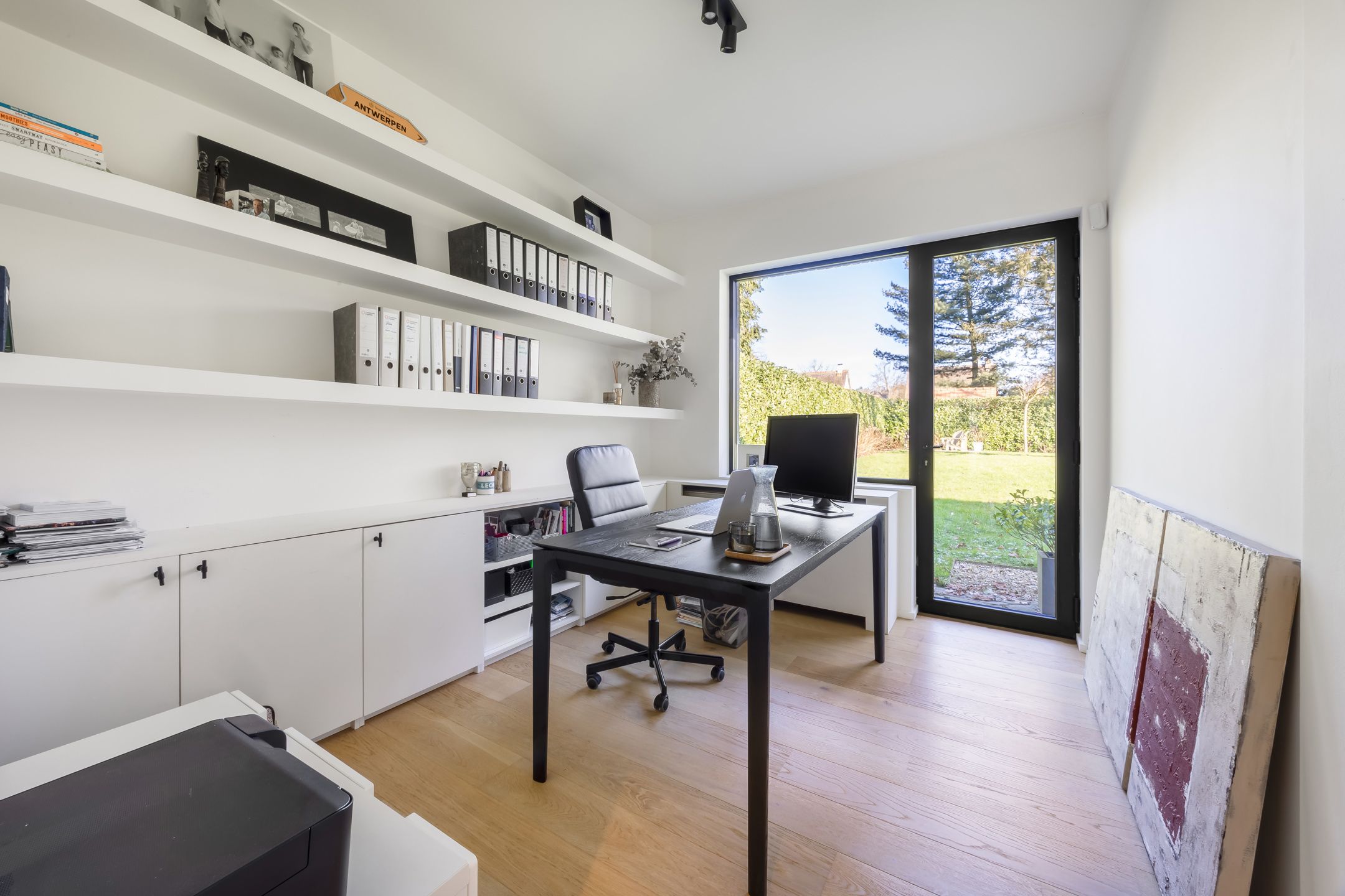 Recent gerenoveerde rietgedekte villa vooraan Schilde dorp! foto 26
