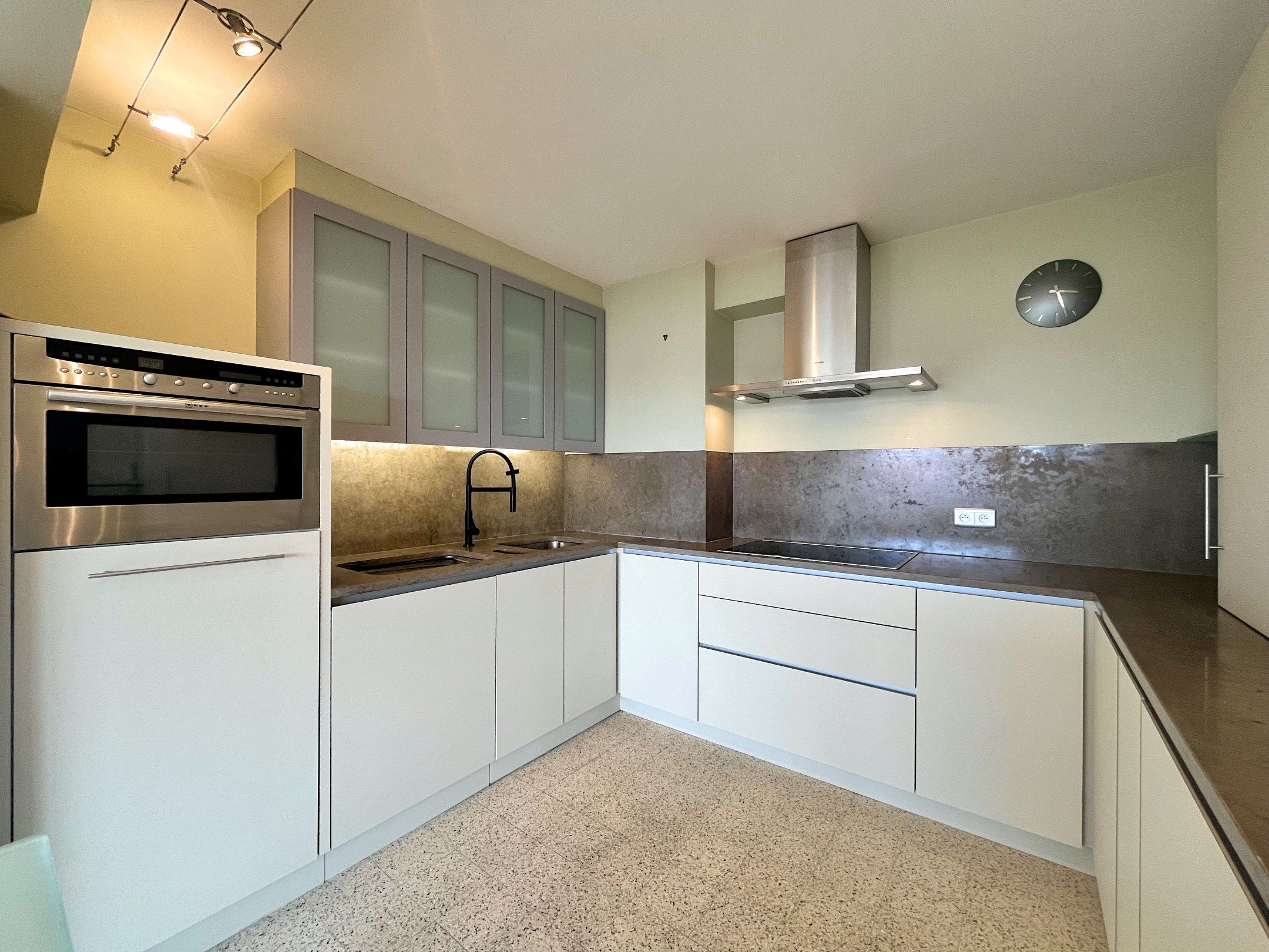 Ruim appartement (95 m²) met groot zonneterras te Zeebrugge foto 8