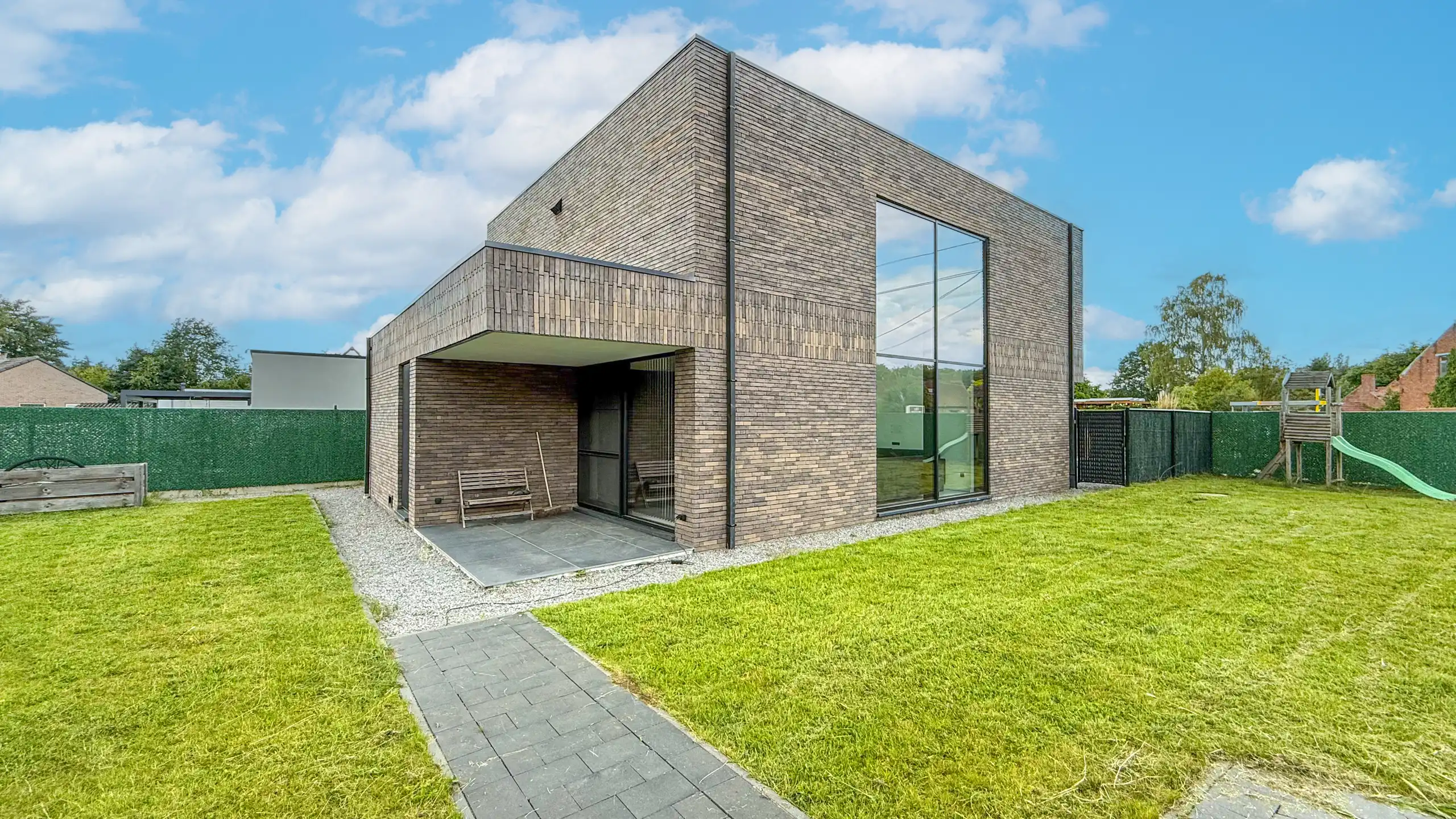 Instapklare villa met 4 slpk., laadpaal en zonnepanelen! foto 62