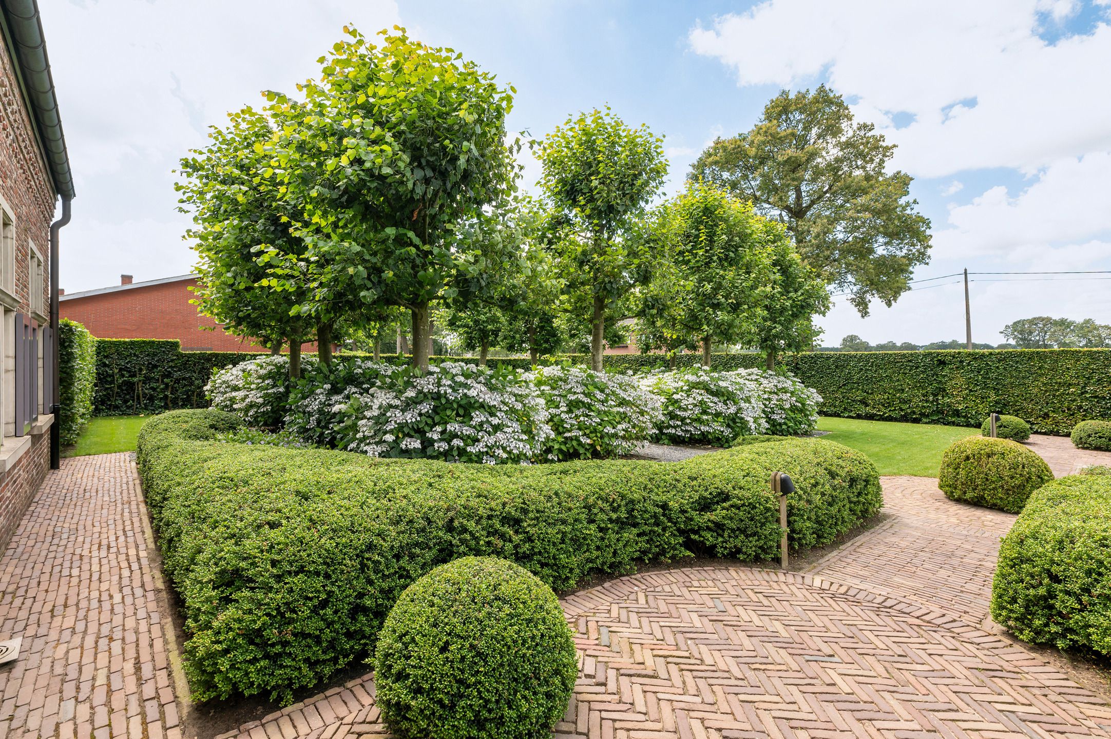 Statige villa in landelijke stijl nabij het centrum van Hoogstraten!  foto 76