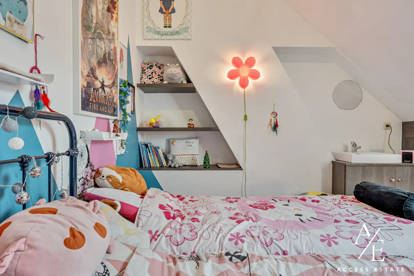 Ruime, gerenoveerde woning met prachtige stadstuin (600m²) en dubbele garage foto 21