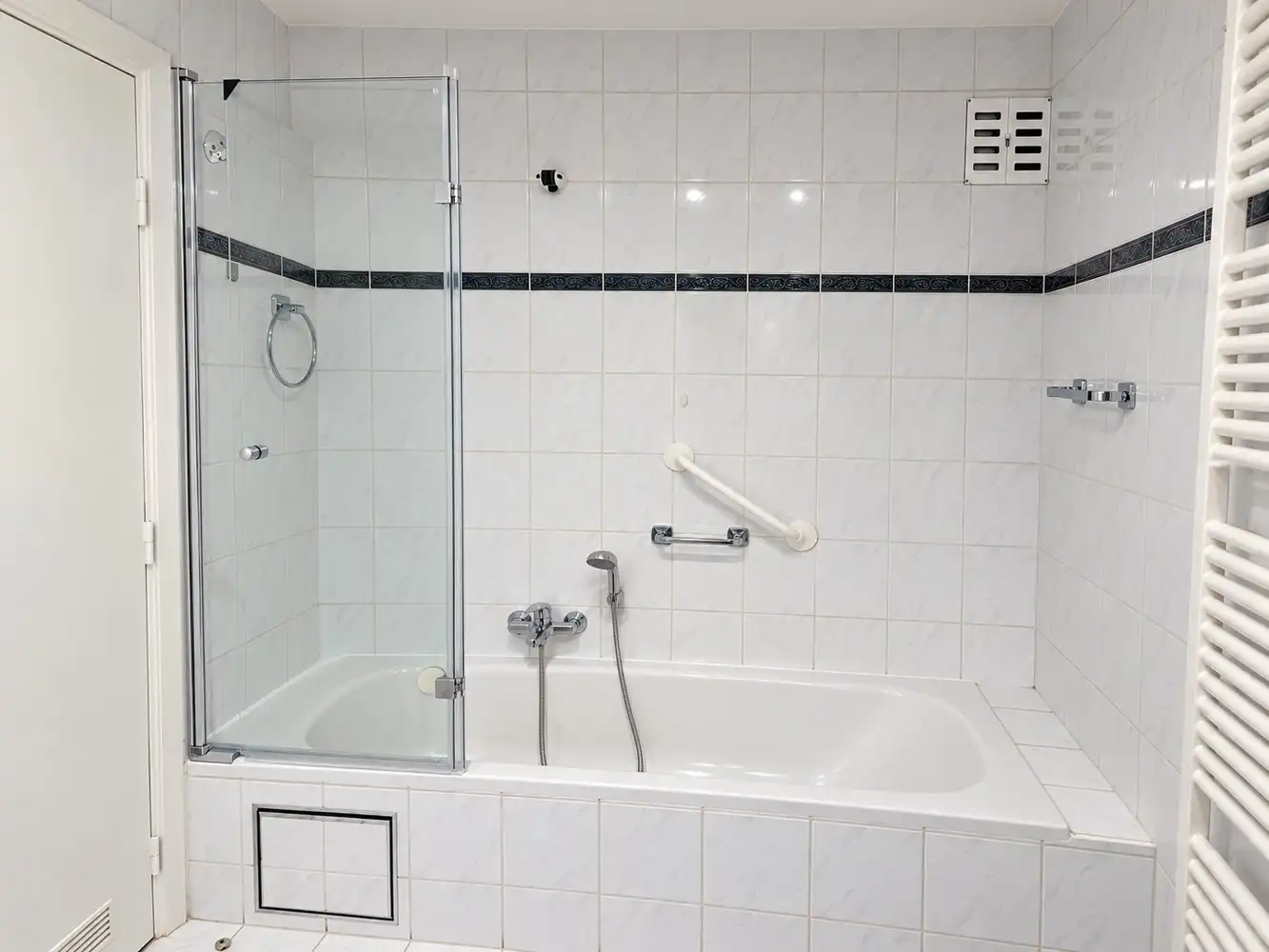 Lichtrijk appartement met 2 slaapkamers, 2 terrassen en ondergrondse parking in Hasselt centrum foto 15