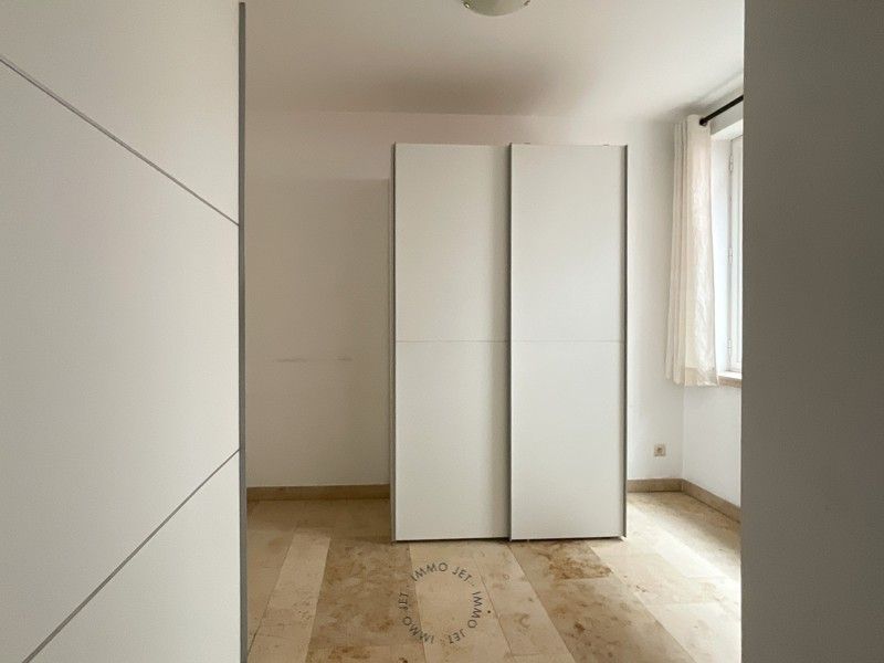 Appartement met twee slaapkamers en terras in hartje Beveren foto 10