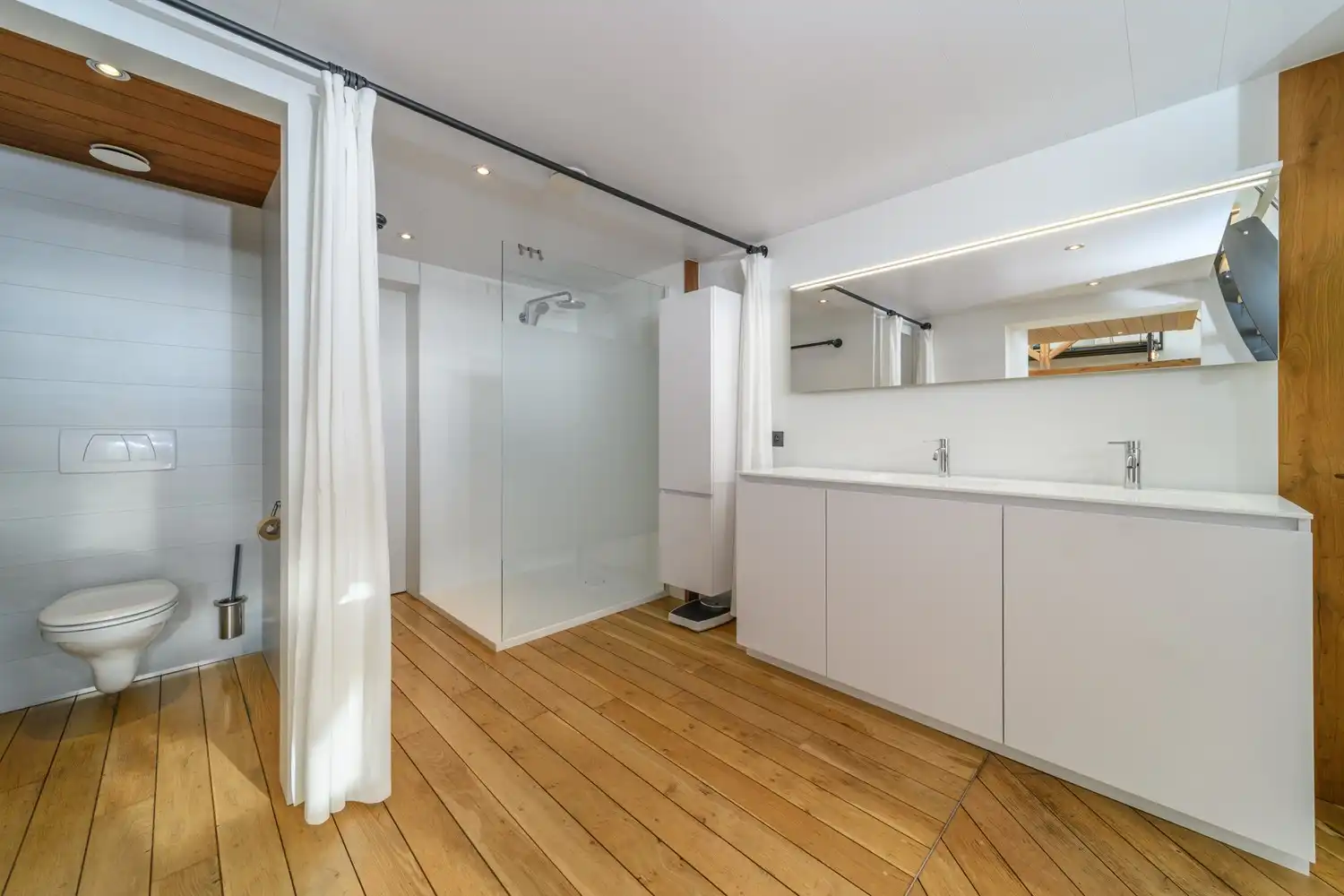 BEVEREN AAN DE IJZER: Handelszaak (momenteel horeca) met heel wat ruimte, woonst én zalige tuin op 1.150m² totale grondoppervlakte. foto 19