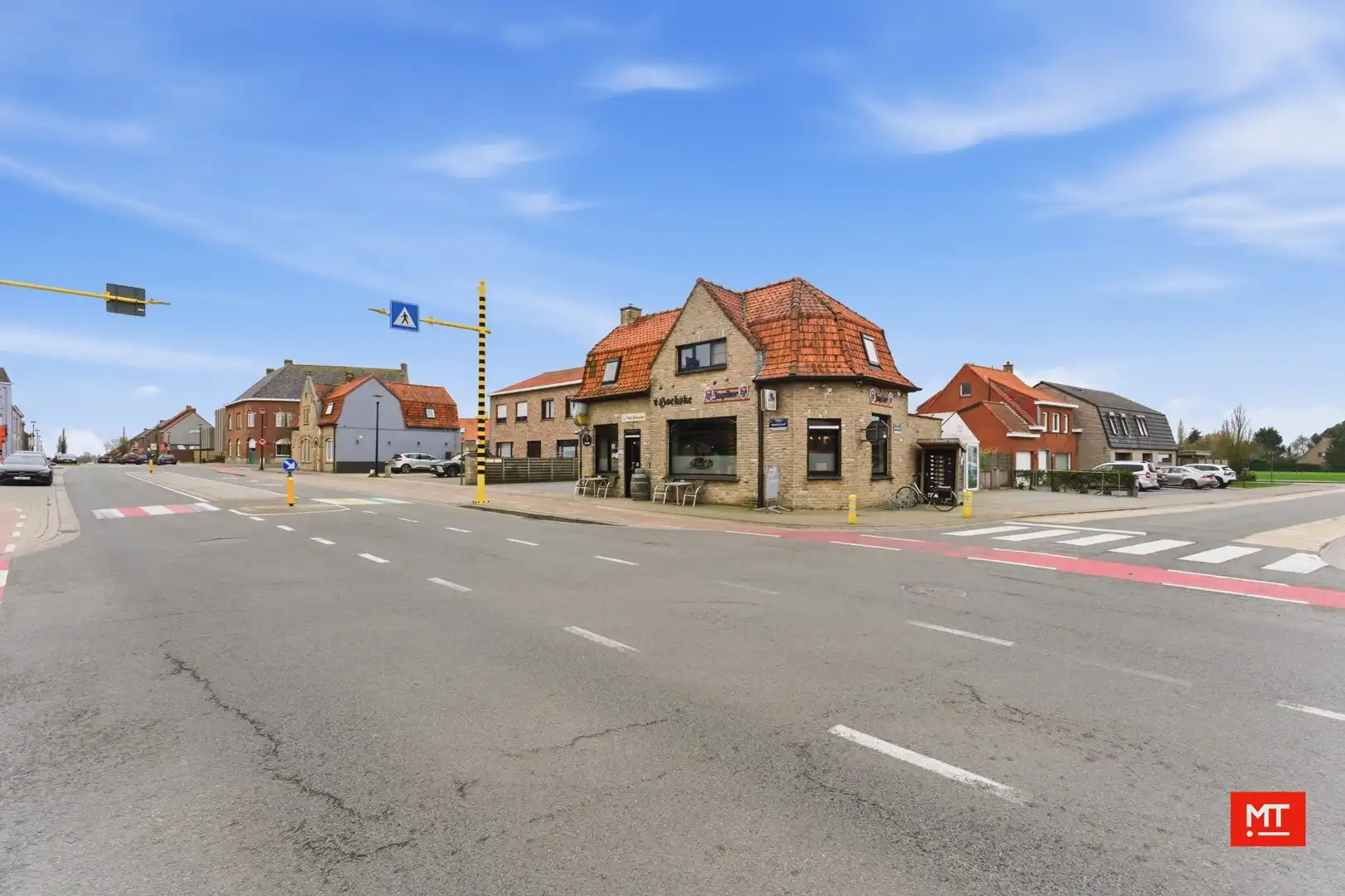 Te koop - Café 't Hoekske in Geluveld foto {{pictureIndex}}