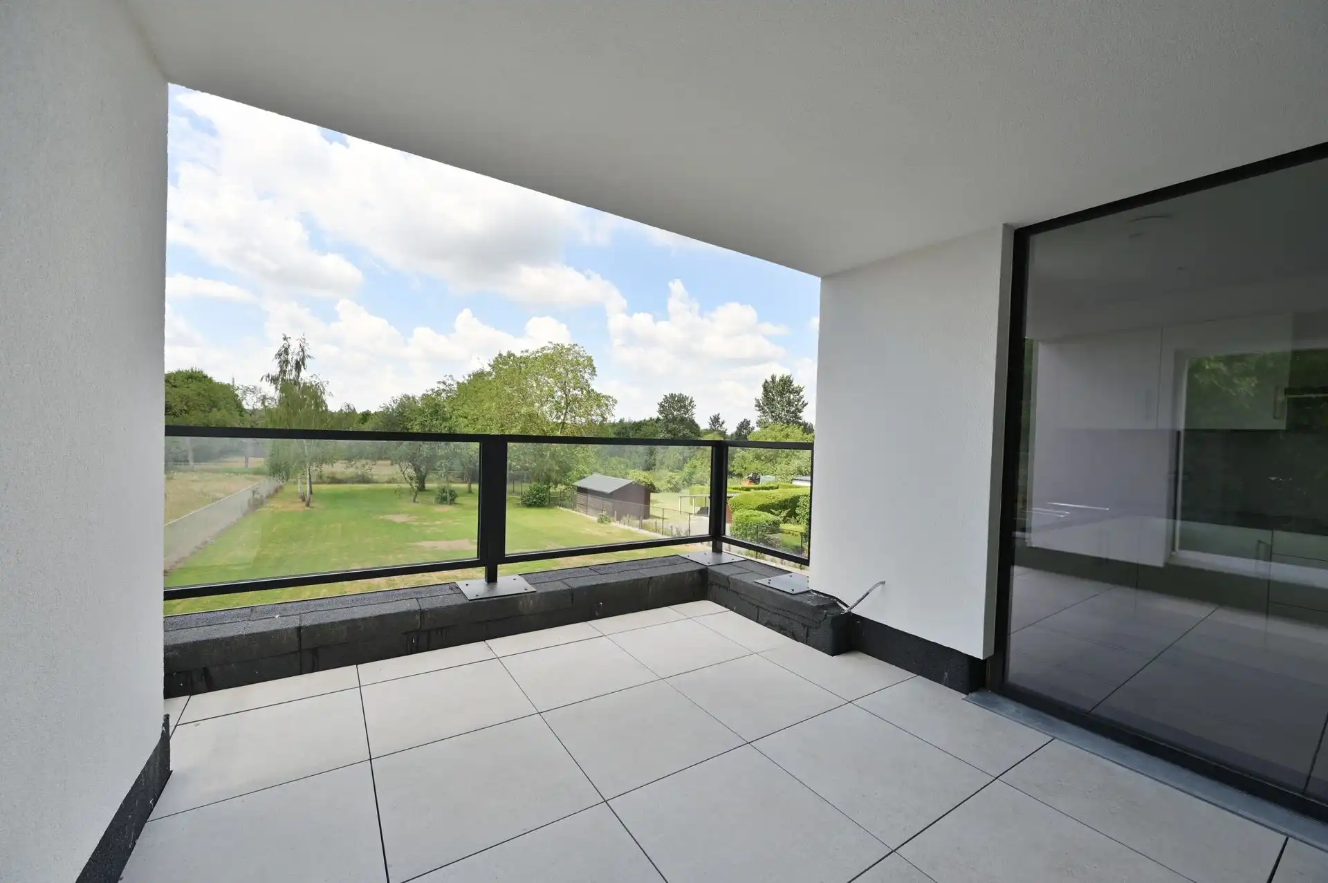 Instapklaar nieuwbouwappartement in het groene Wezemaal foto 7