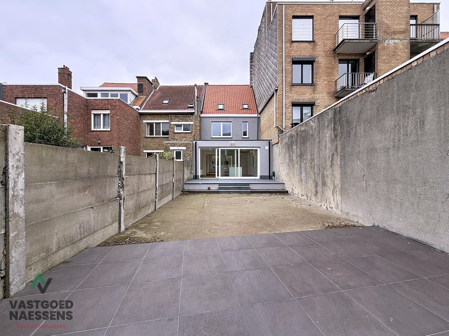 VOLLEDIG GERENOVEERDE WONING MET TUIN / 5 SLPK  foto 30
