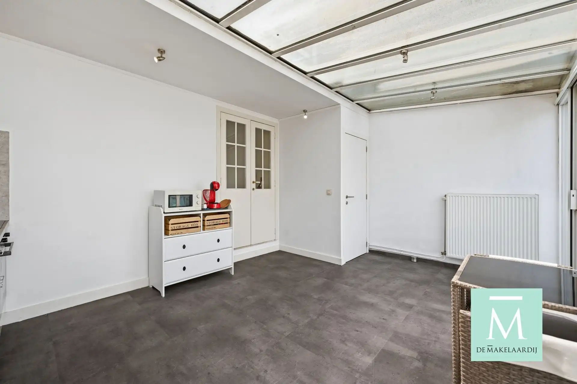 Lichtrijk gemeubeld duplexappartement met terras op toplocatie! foto 8