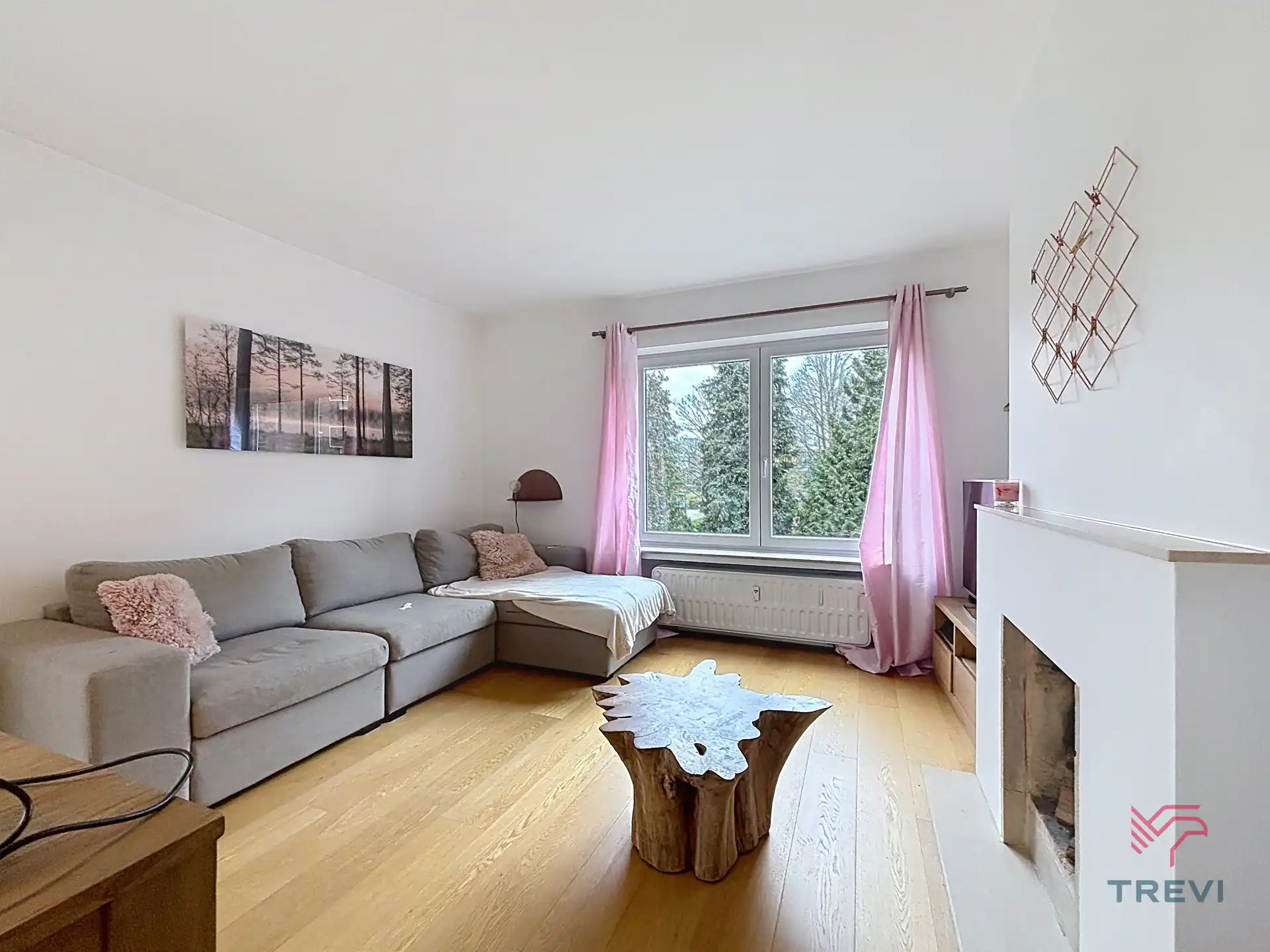 Mooi appartement met 2 slaapkamers vlakbij het Dumontplein foto {{pictureIndex}}