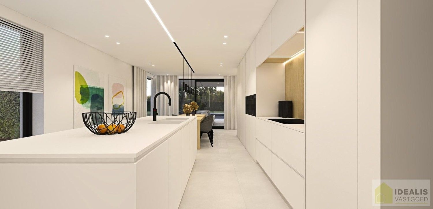IDEALIS VASTGOED – RUIME (CASCO/VERDER AF TE WERKEN) NIEUWBOUWVILLA MET DE PERFECTE INDELING, EEN HEERLIJKE LEEFRUIMTE, KANTOOR, EXTRA RUIME BERGING, 3 RUIME SLAAPKAMERS, 3 BADKAMERS, CARPORT EN OVERDEKT TERRAS OP EEN RIANT PERCEEL VAN MAAR LIEFST 29A 51CA MET VRIJE ZICHTEN EN DE PERFECTE ORIENTATIE! foto 38