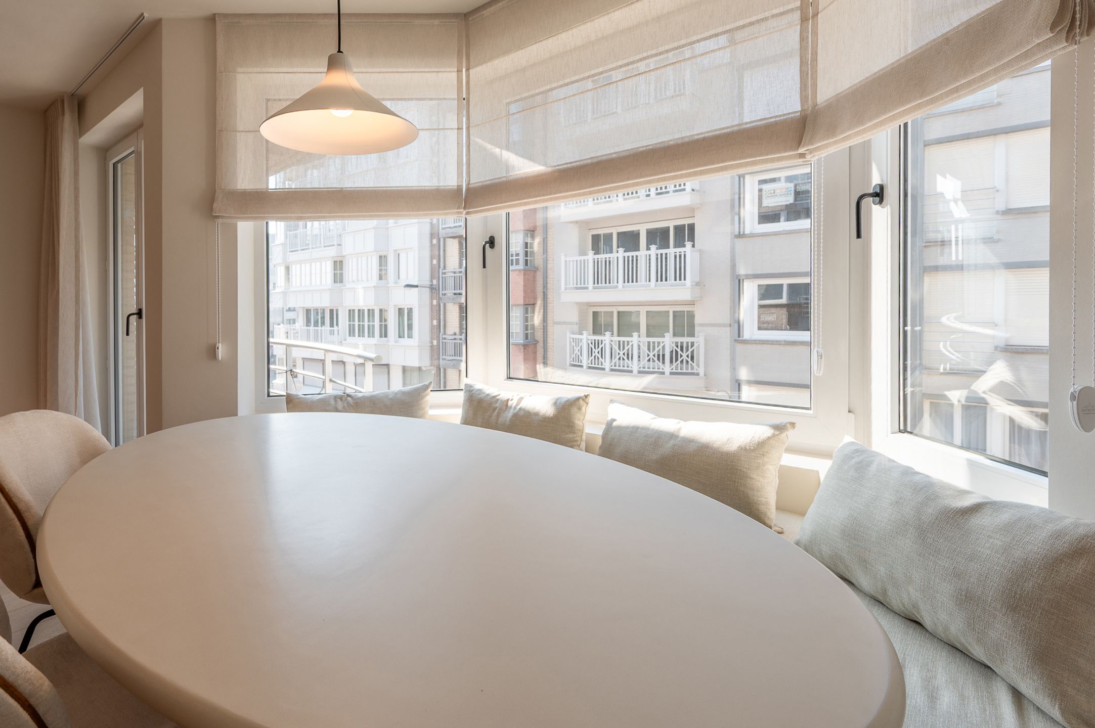 Stijlvol gerenoveerd appartement in het hart van het Zoute.. foto 7