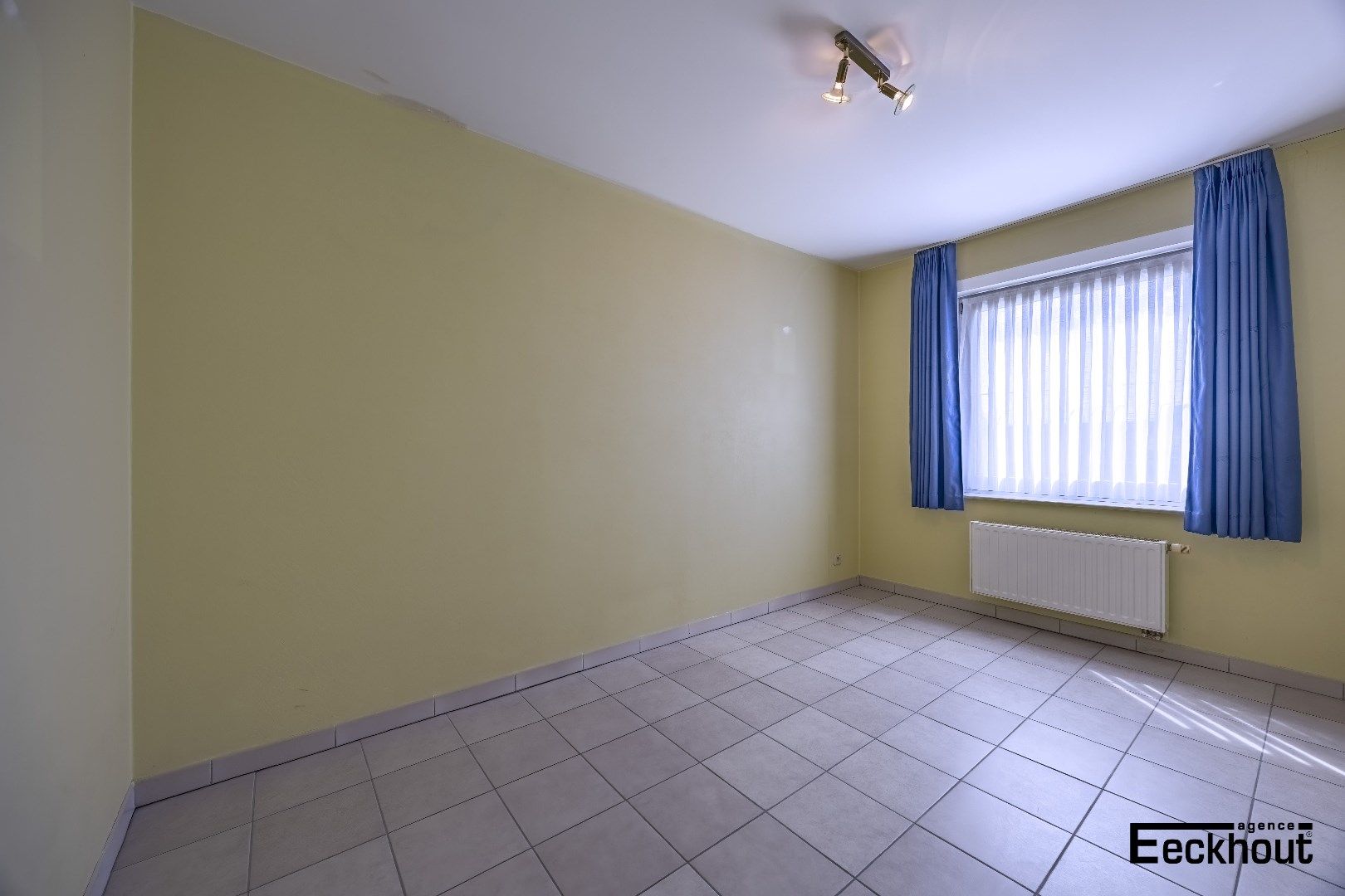 Hoekappartement met terras in kleine residentie te Bredene. foto 8