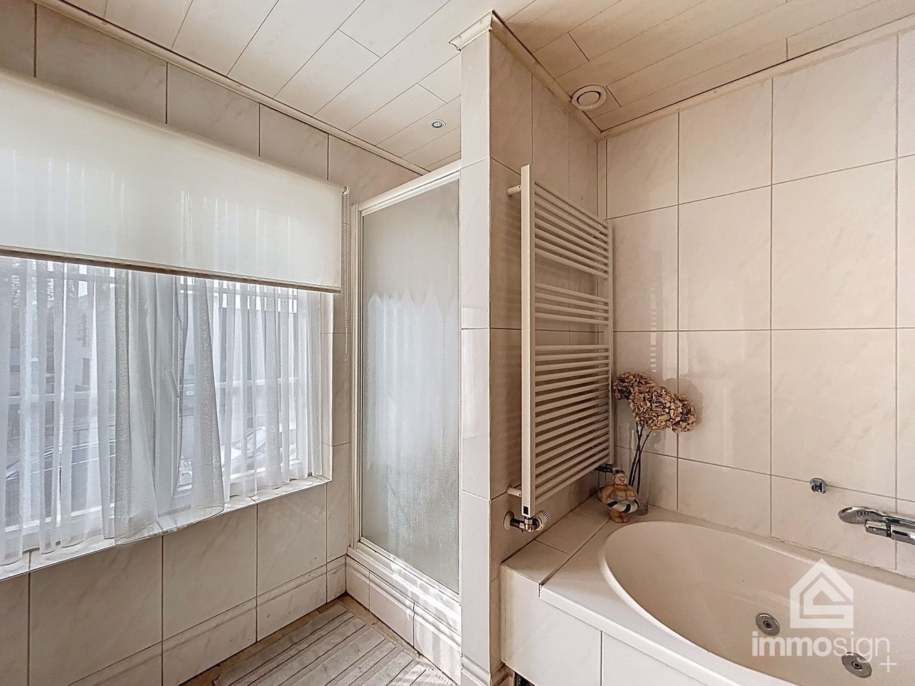 Handelspand met magazijn, kantoorruimte en instapklare woning te Lommel foto 48