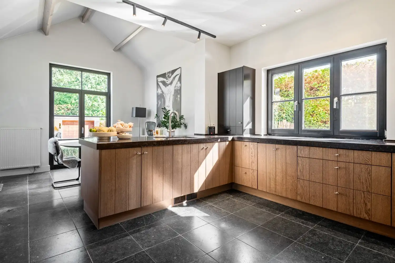 Prachtige villa met 3 slaapkamers, bureau en garage te koop op Toplocatie in Lier! foto 12