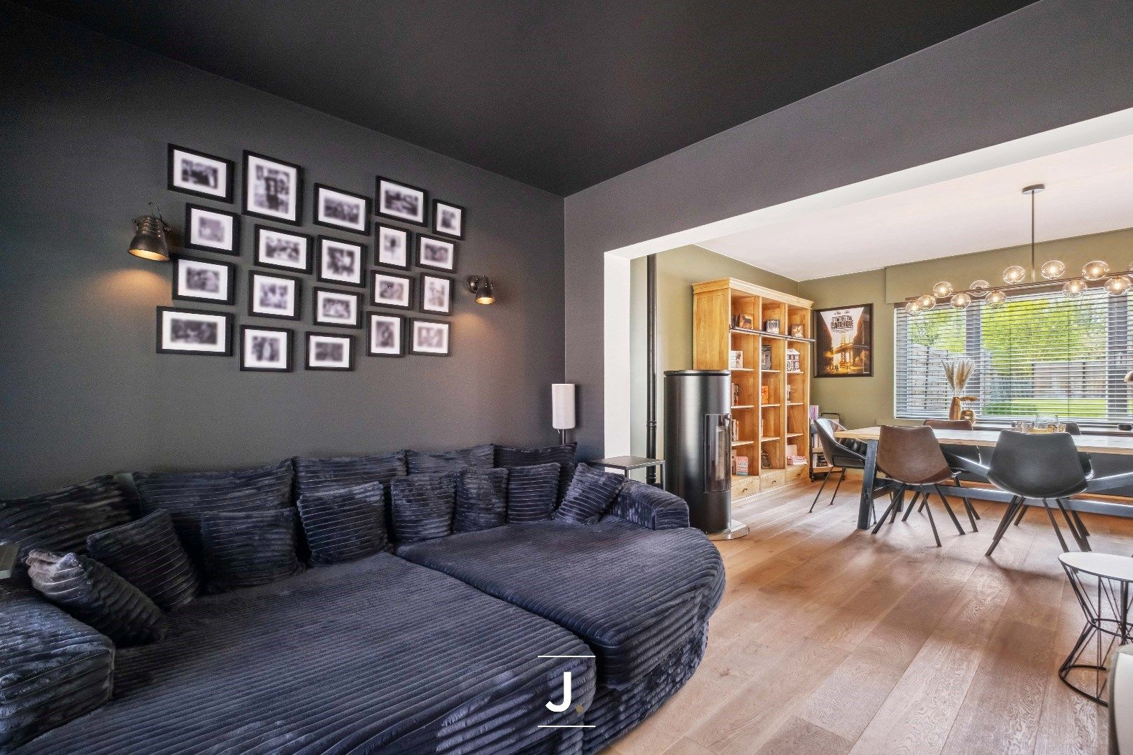 Instapklare gezinswoning met vier slaapkamers, zonnige tuin, grote garage en tal van extra’s – volledig gerenoveerd in 2019 foto 5