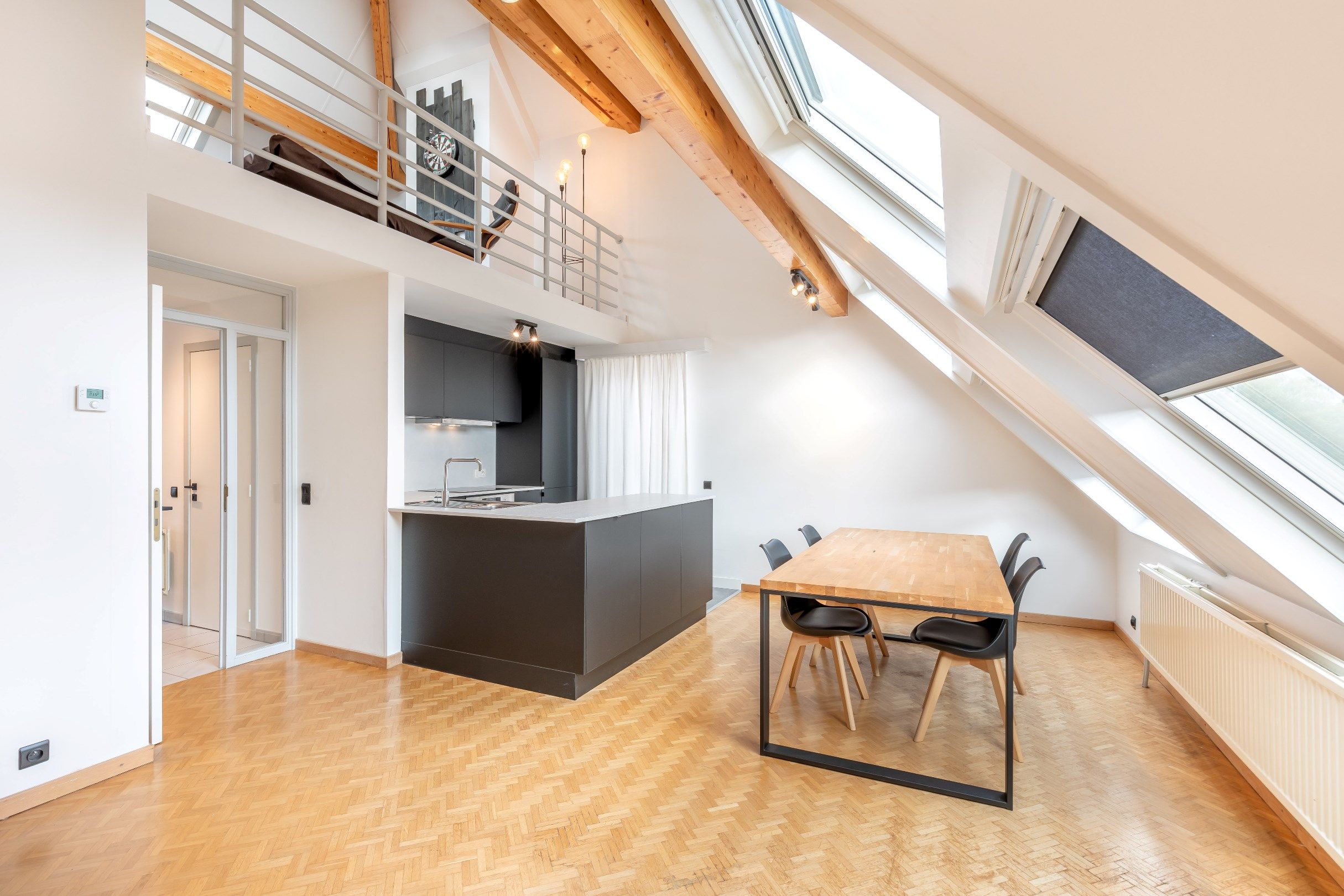 Prachtig duplex-appartement met 2 slaapkamers foto 1