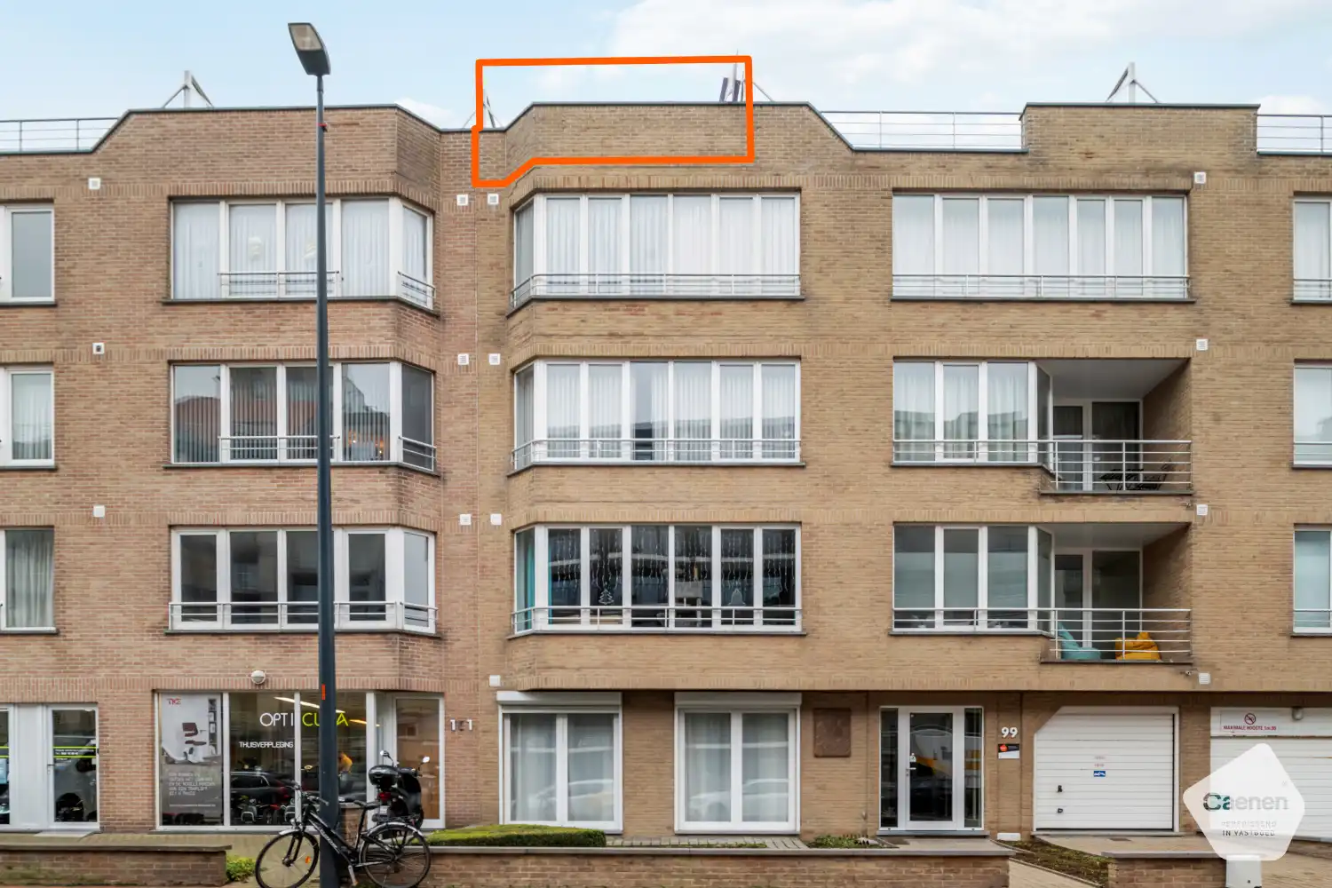 Eén slaapkamer appartement met twee ruime terrassen vlakbij het strand foto 20