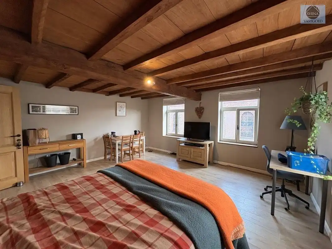 VERDER AF TE WERKEN WONING MET VEEL MOGELIJKHEDEN foto 2