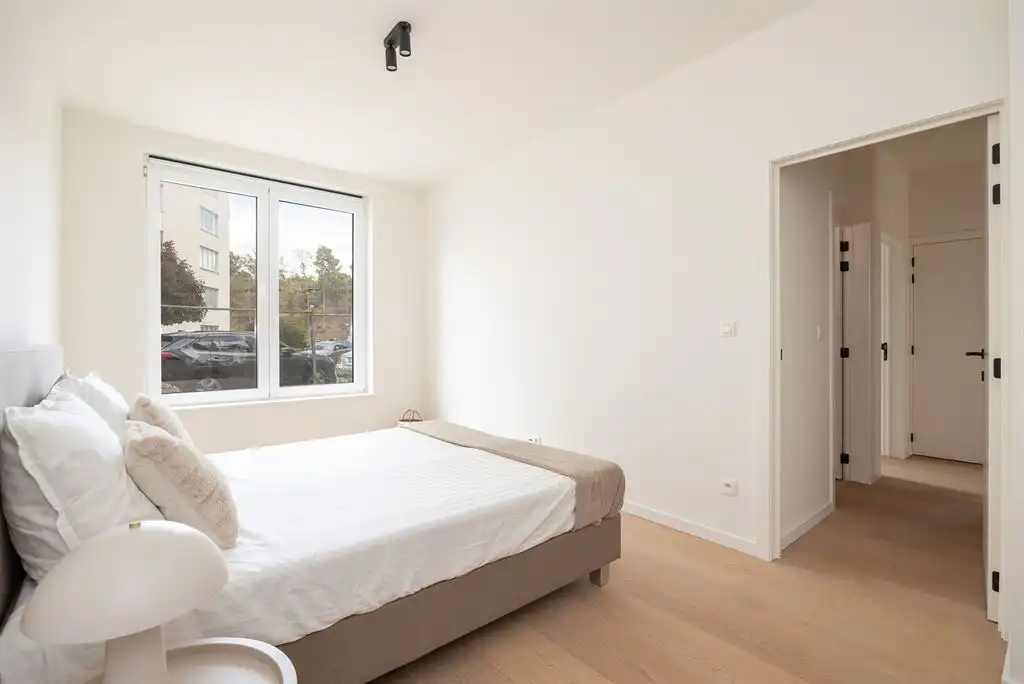 Luxueus gelijkvloers app met ruime tuin foto 14