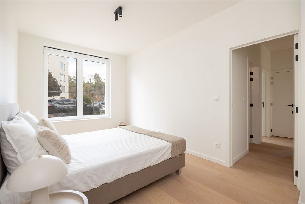 Luxueus gelijkvloers app met ruime tuin foto 14