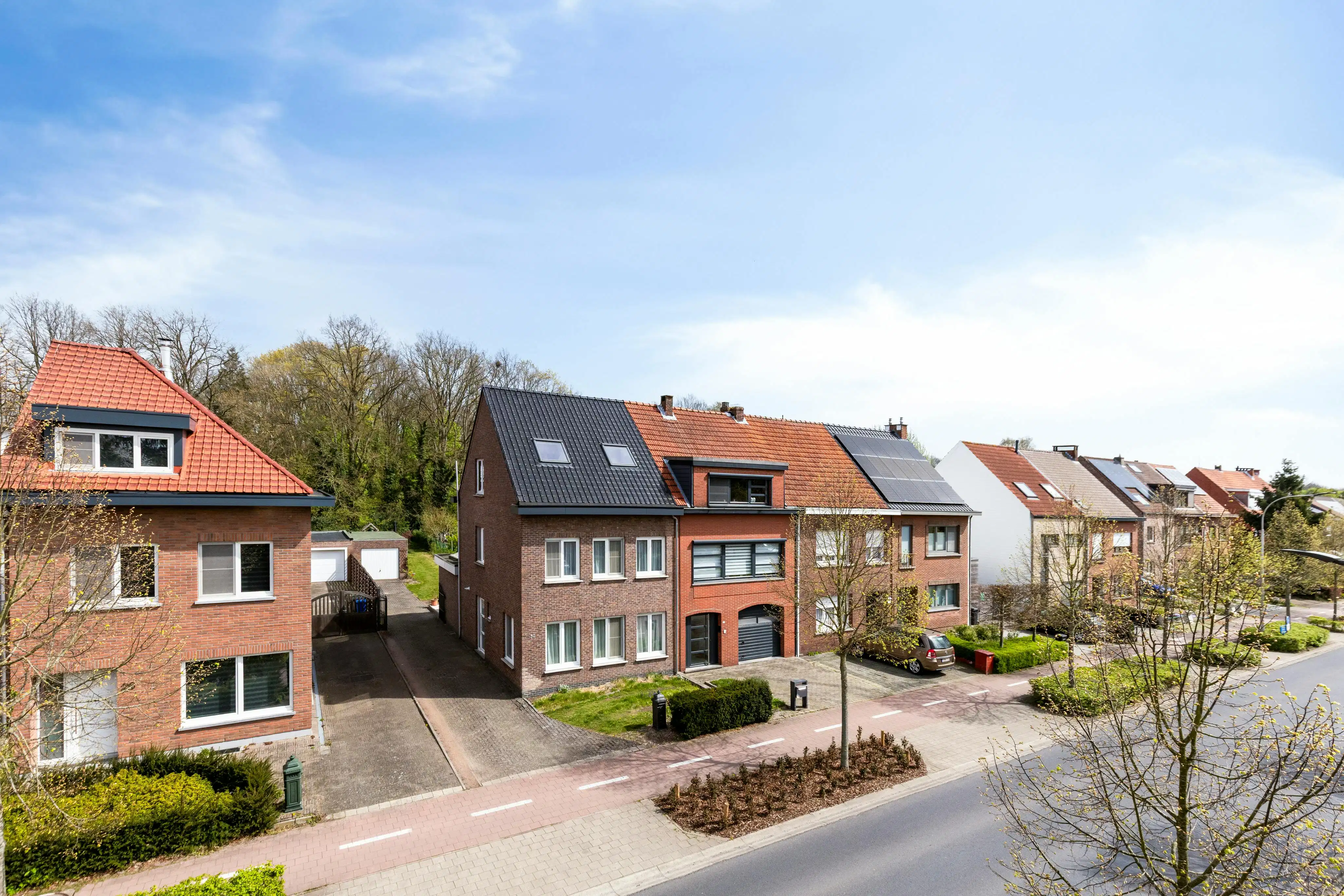 HOB met 3 slaapkamers en mooi groen perceel in Brasschaat foto 2