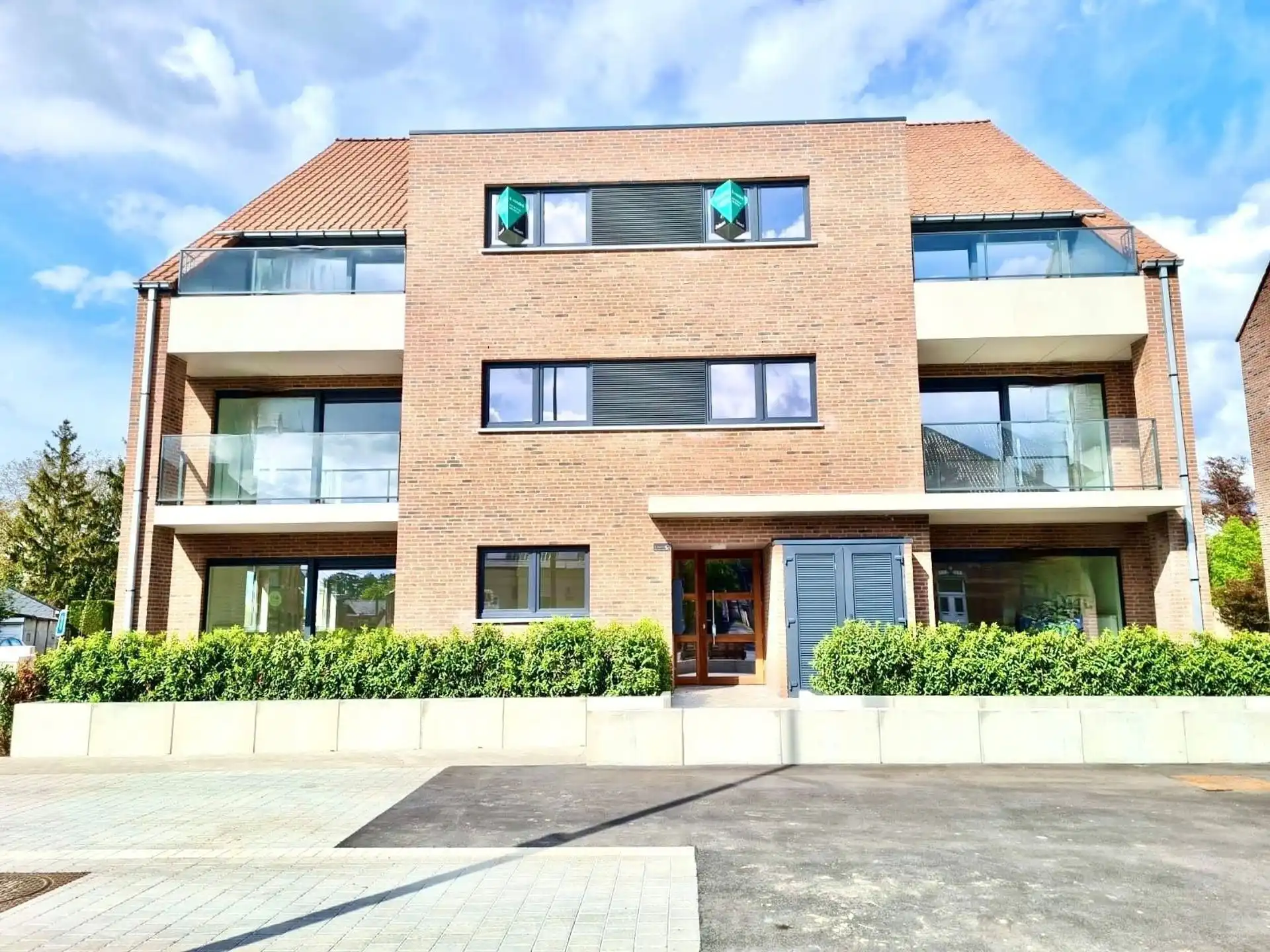 MOOI ENERGIEZUINIG NIEUWBOUWAPPARTEMENT met 3 SLK en TERRAS! foto {{pictureIndex}}